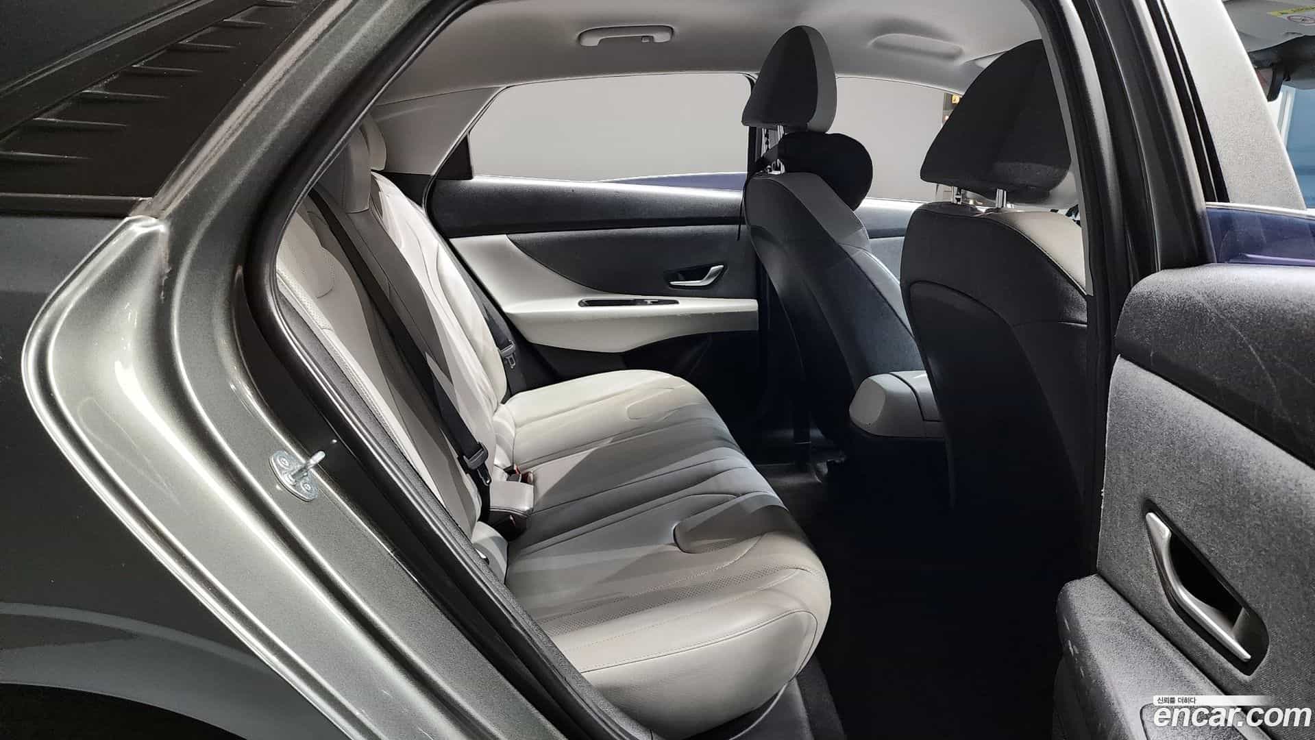 AVANTE Hyundai 2020.8-OPTION-016