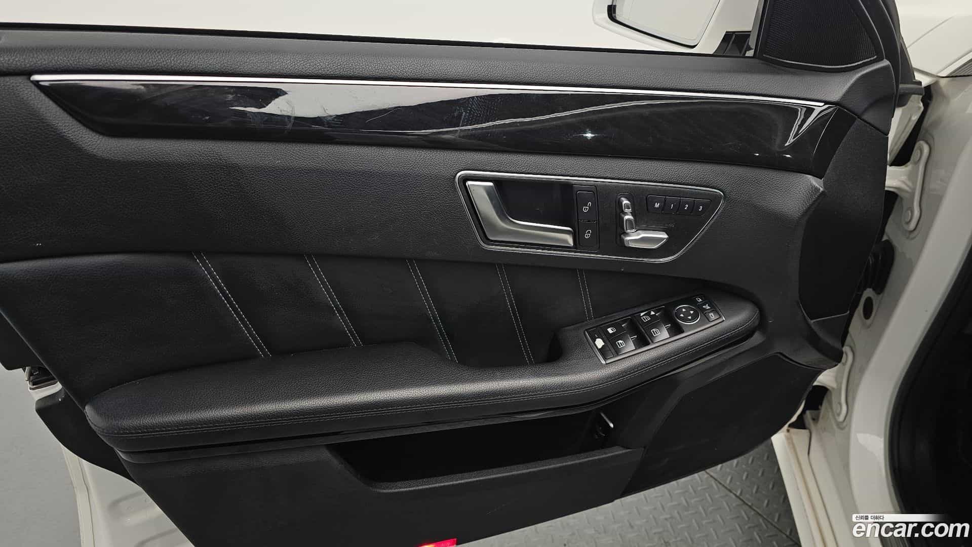 E-Class Mercedes-Benz 2014.2-OPTION-022