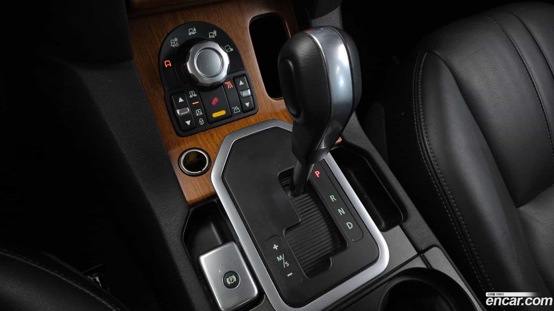 Discovery Land Rover 2010.11-INNER-009