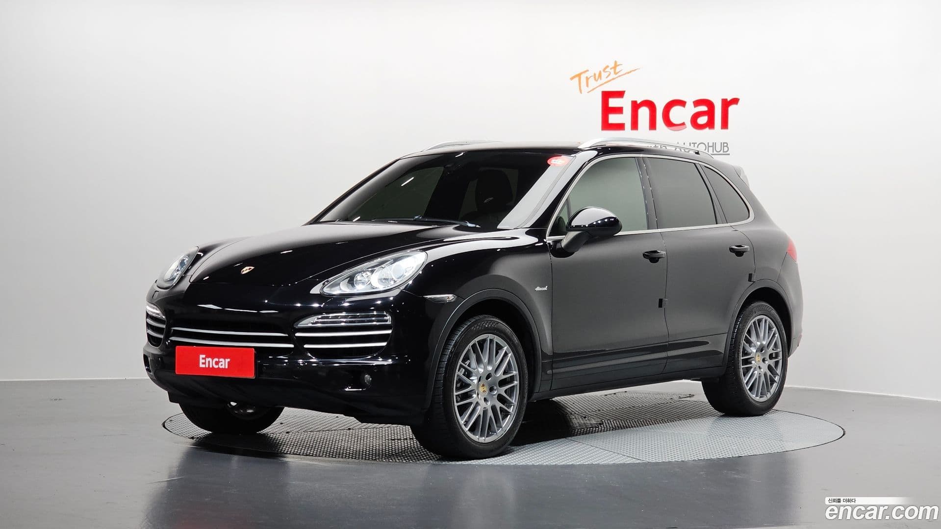 Main__Slider__Photo:Cayenne Porsche 2014.9-0