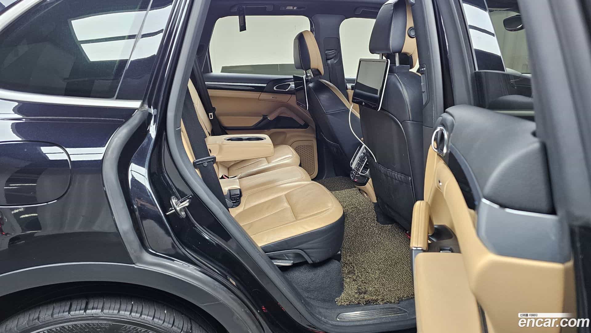 Cayenne Porsche 2014.9-OPTION-016