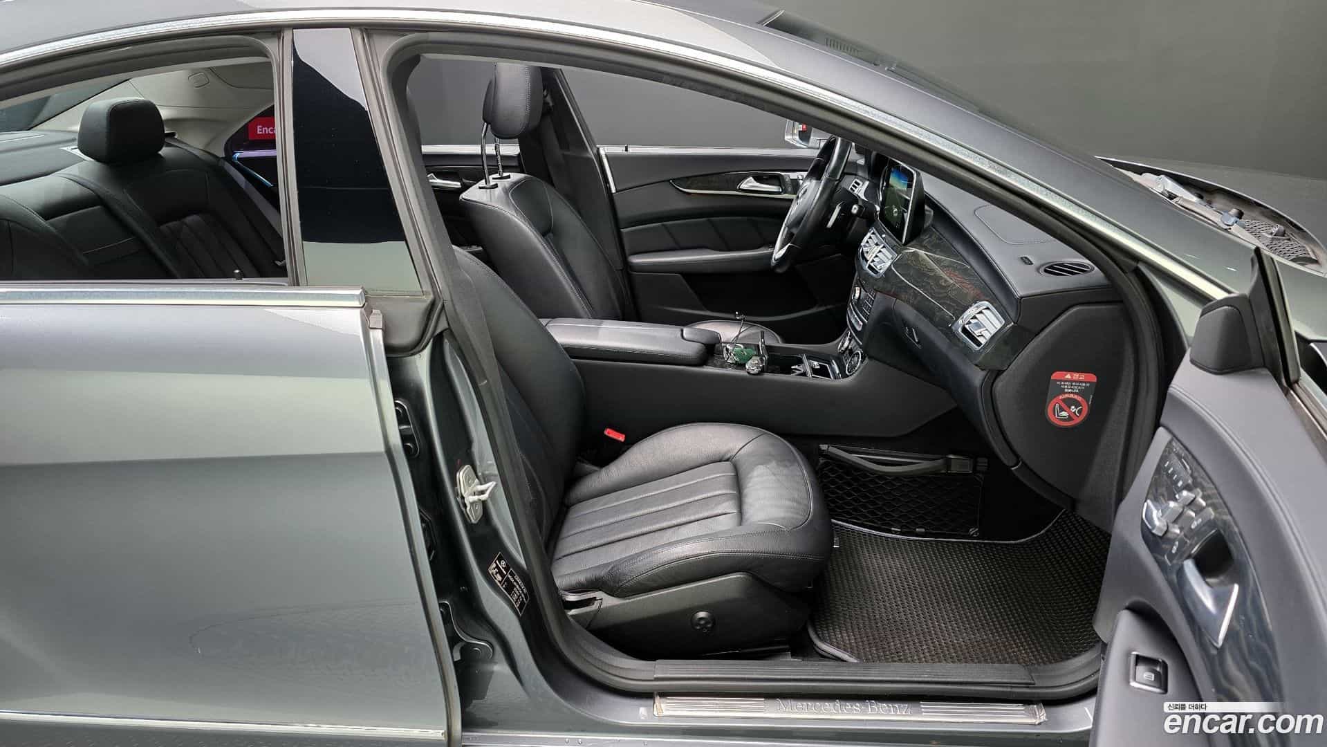 CLS-Class Mercedes-Benz 2016.5-INNER-010