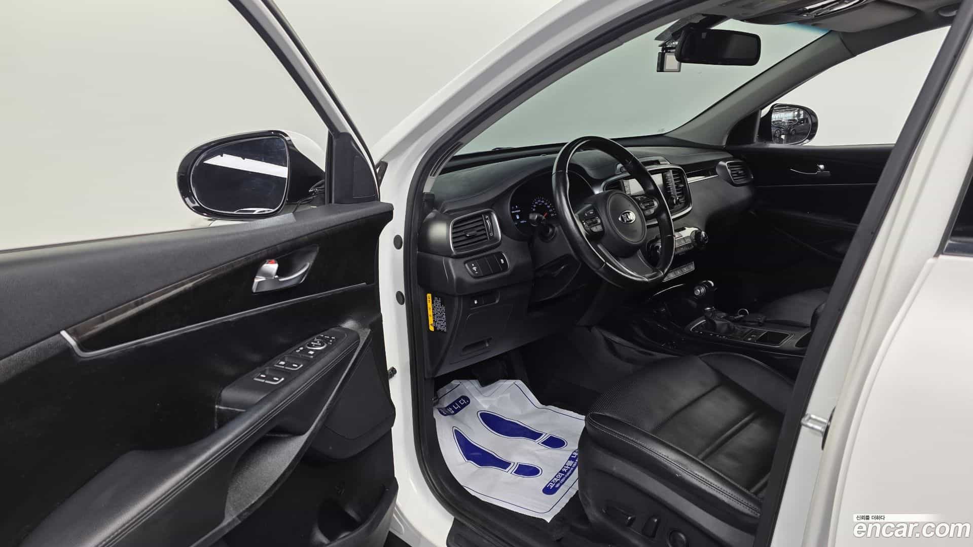 Sorento Kia 2015.4-INNER-010