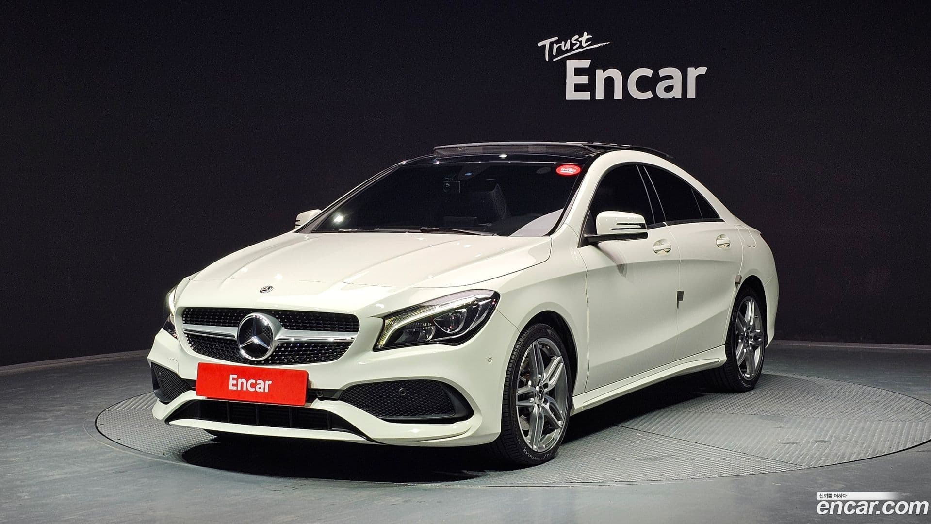 Main__Slider__Photo:CLA-Class Mercedes-Benz 2018.1-0