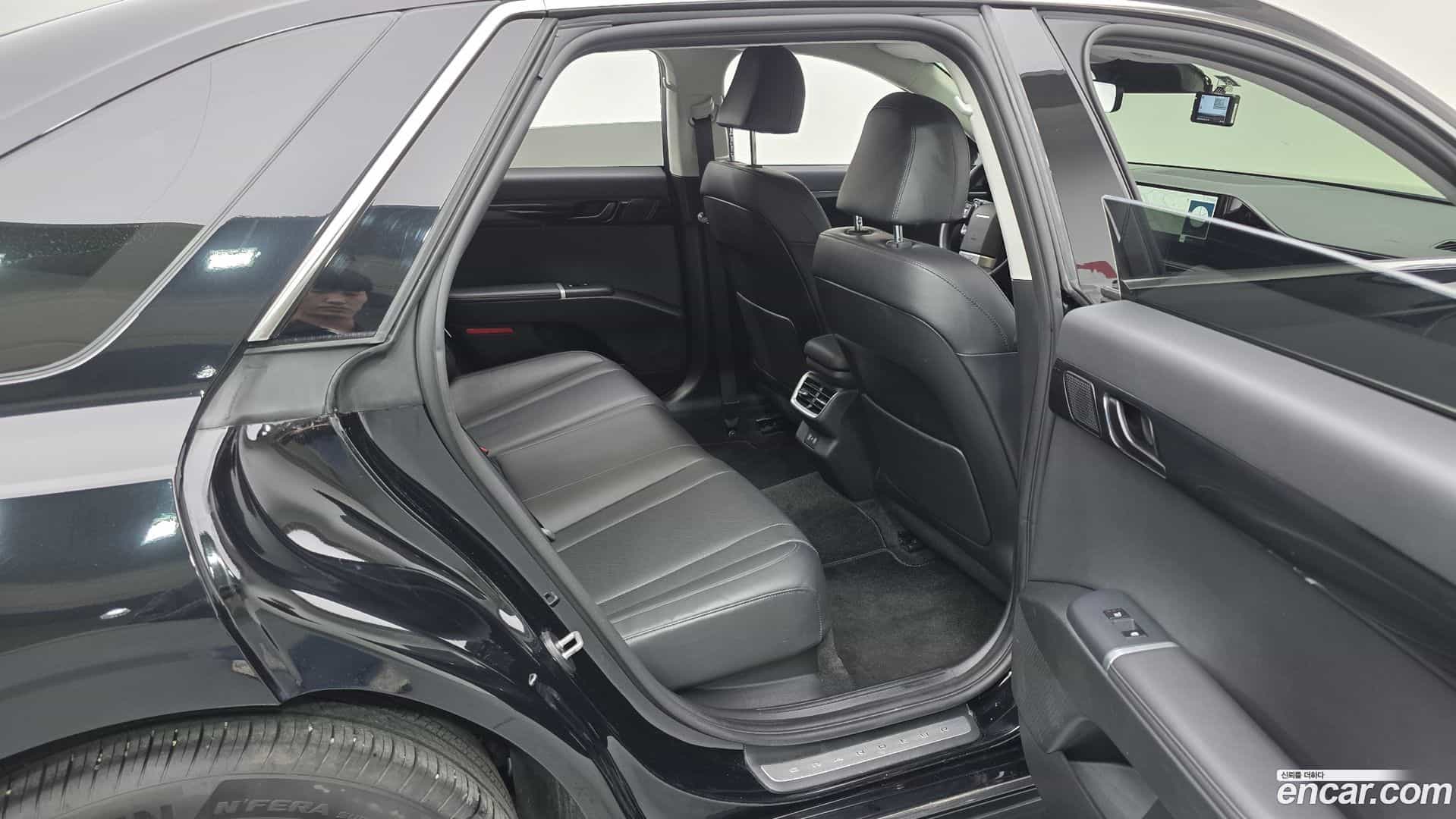 Grandeur Hyundai 2023.0-OPTION-016