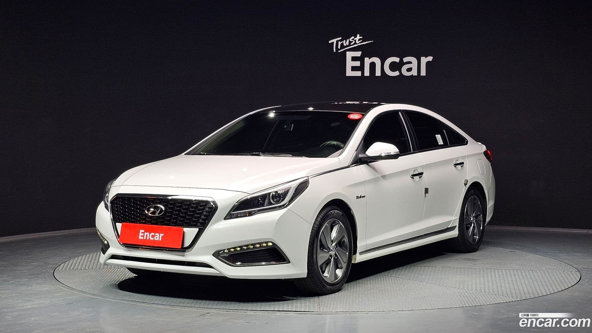 Main__Slider__Photo:Sonata Hyundai 2017.4-0