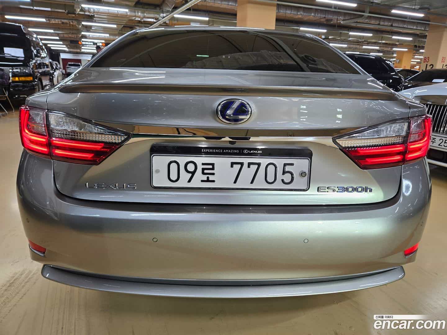 ES Lexus 2018.6-OUTER-003