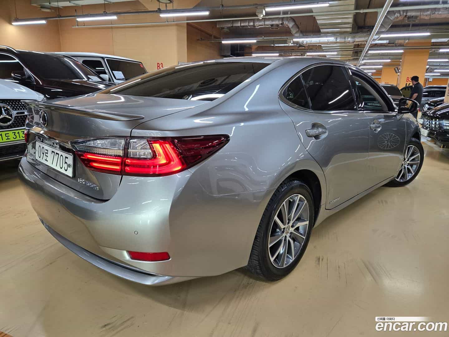 ES Lexus 2018.6-OPTION-022