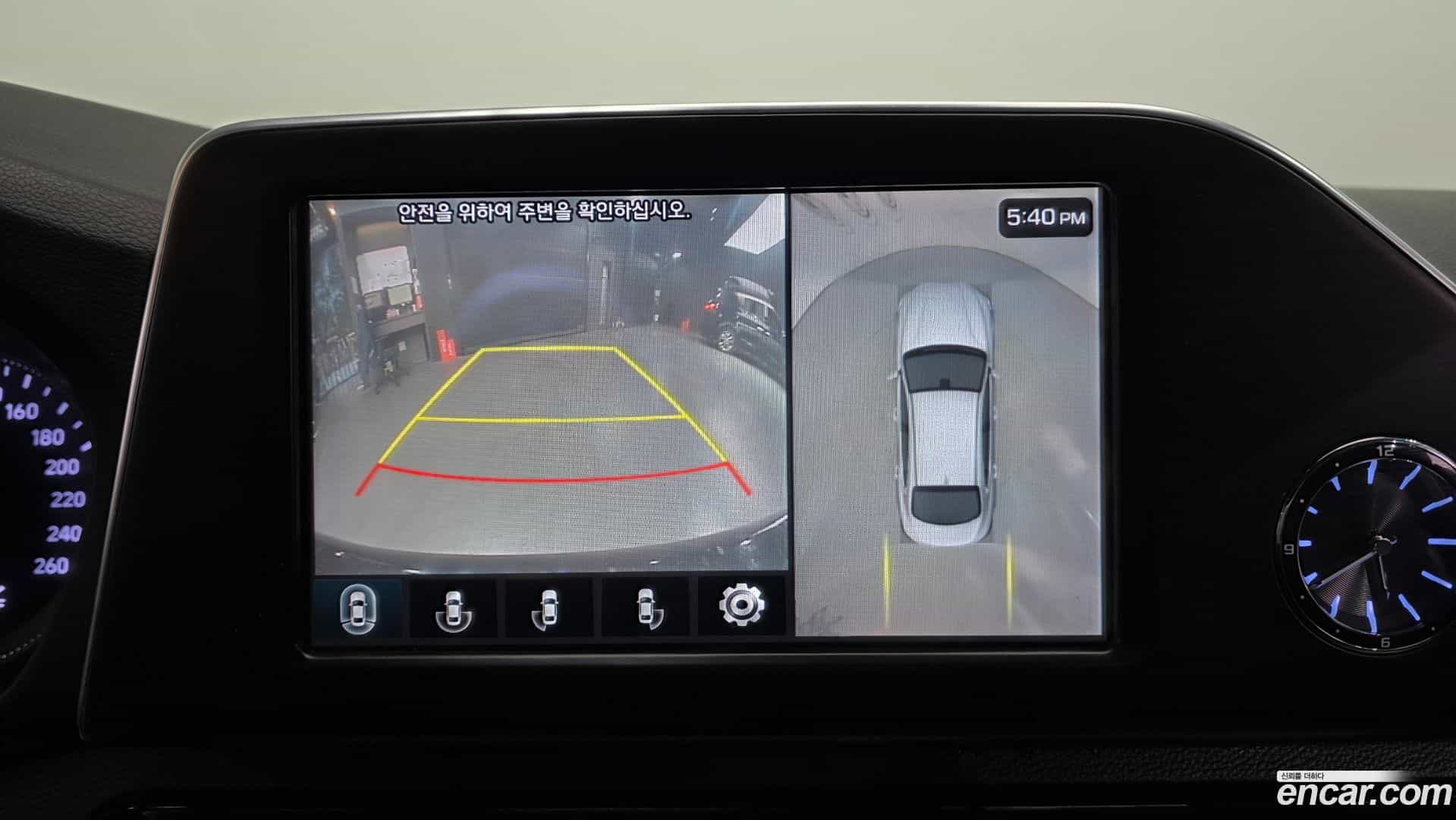 Grandeur Hyundai 2018.10-OPTION-019