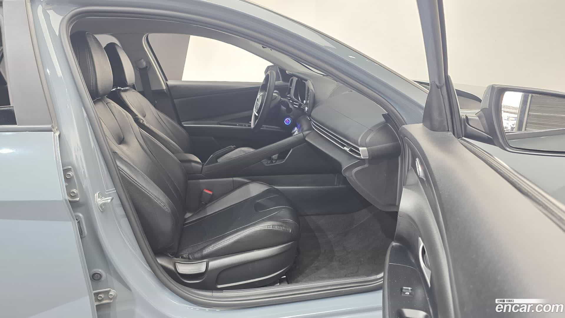 AVANTE Hyundai 2022.2-INNER-010