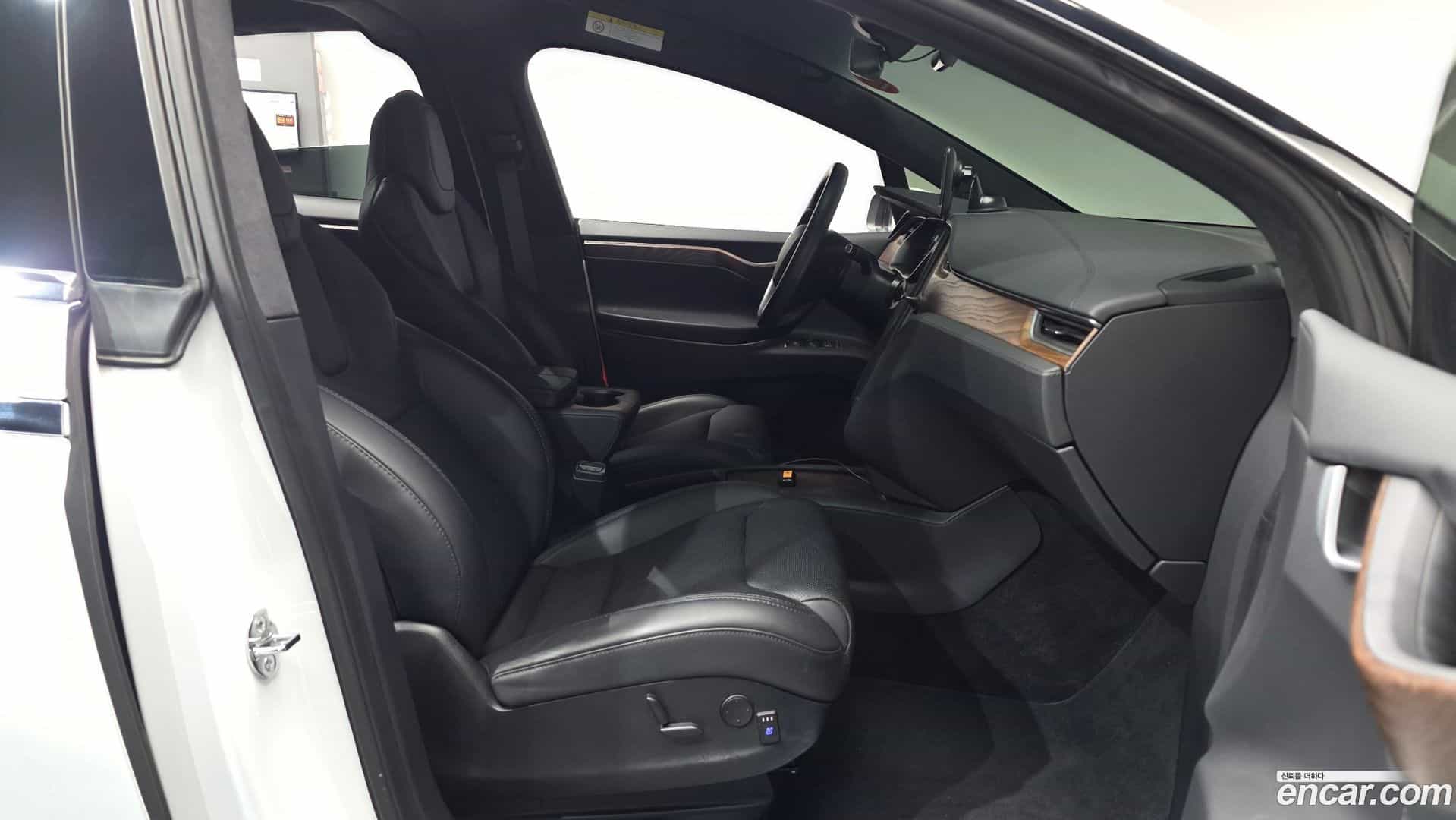 Model X Tesla 2019.7-INNER-010