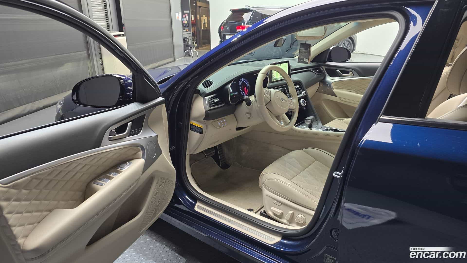G70 Genesis 2019.0-INNER-010