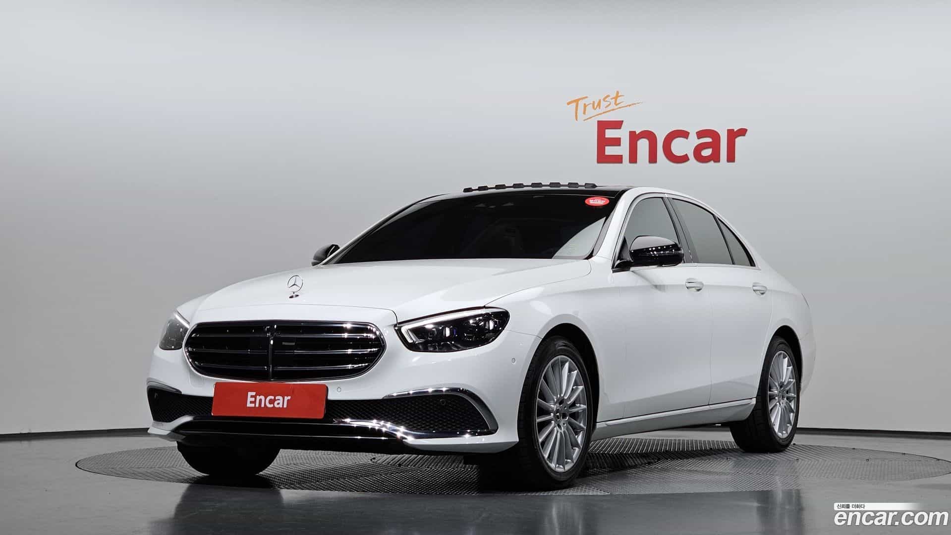 E-Class Mercedes-Benz 2022.4-OUTER-001