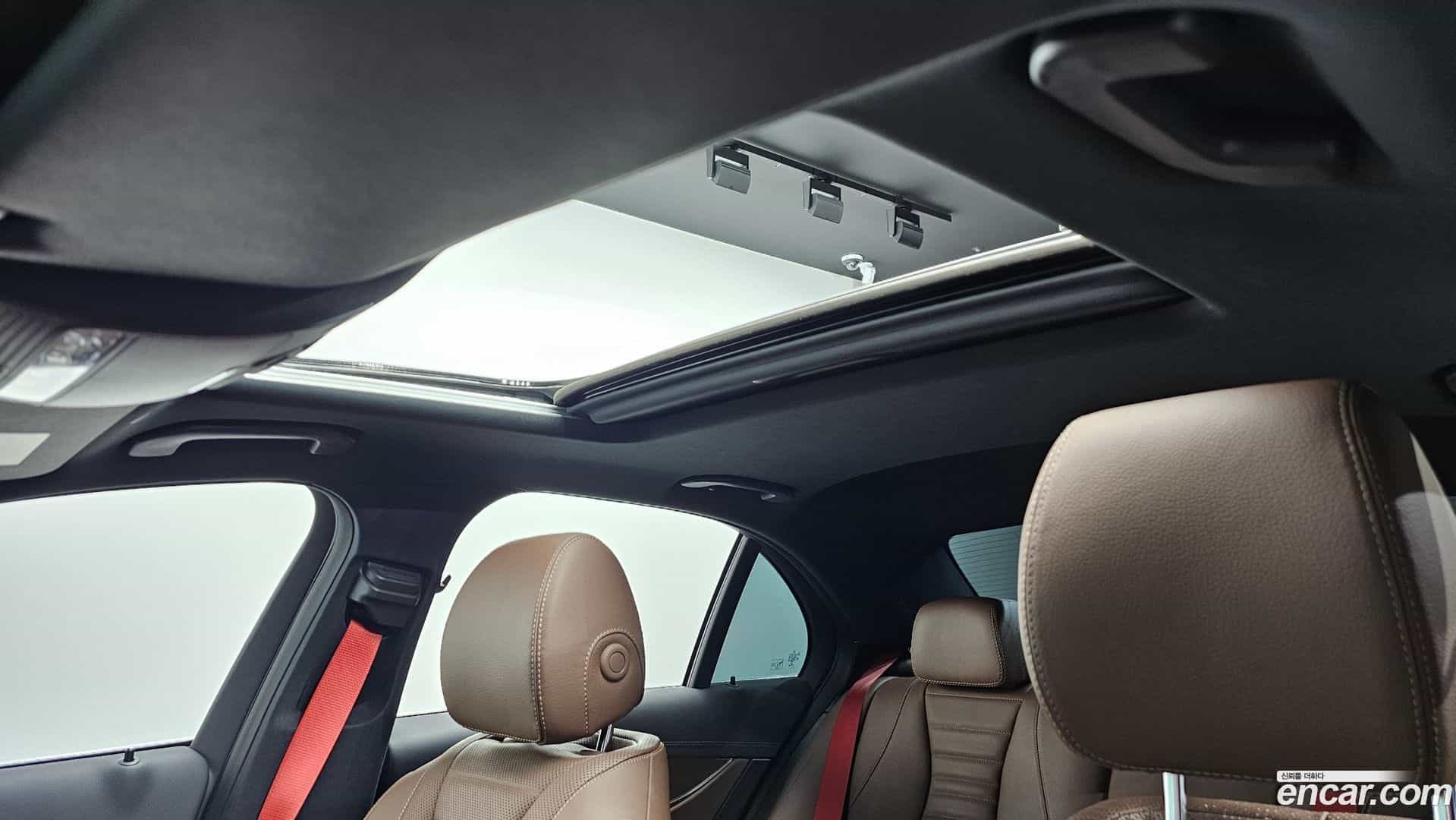 E-Class Mercedes-Benz 2022.4-OPTION-024