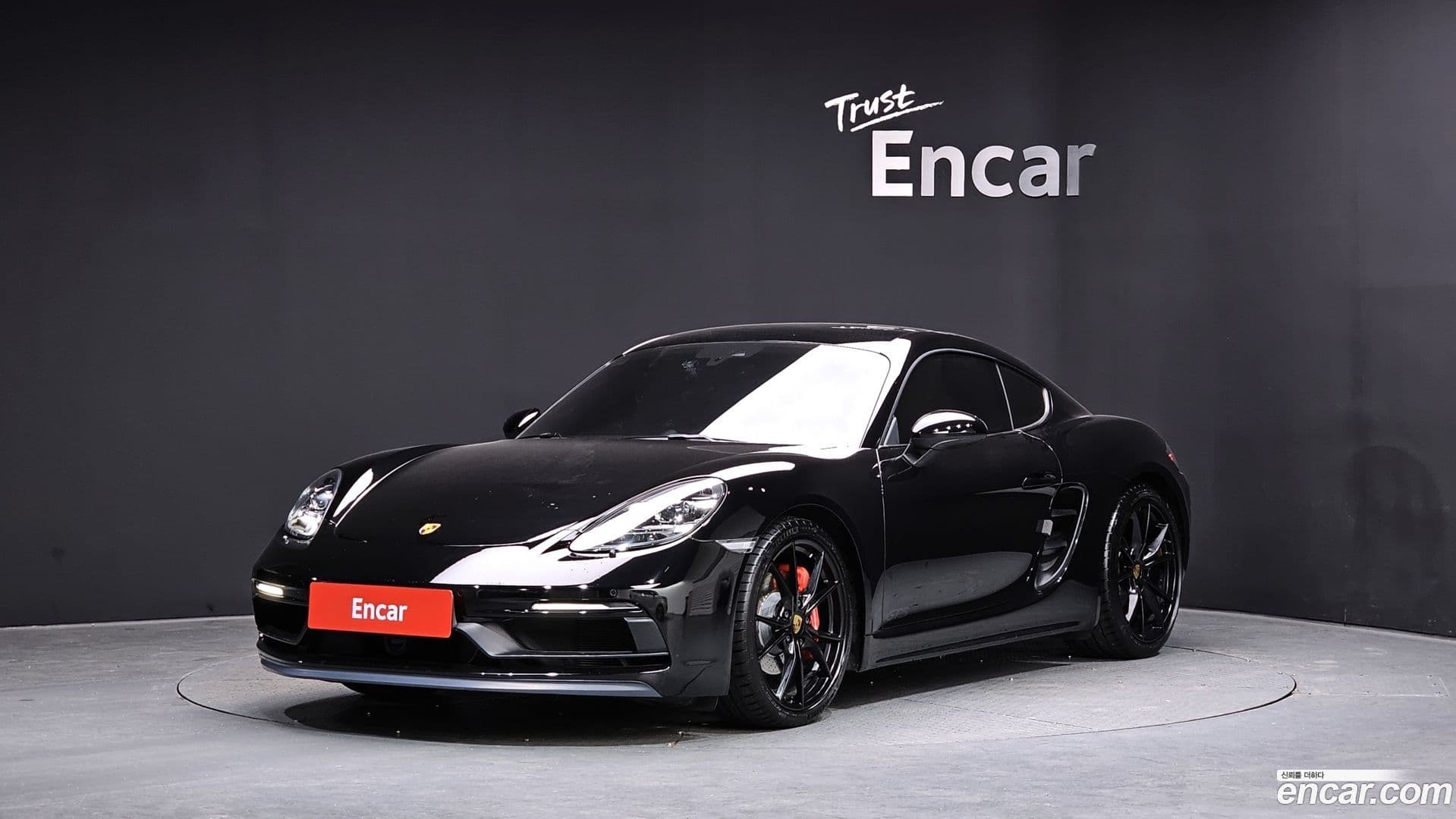Main__Slider__Photo:718 Porsche 2018.7-0