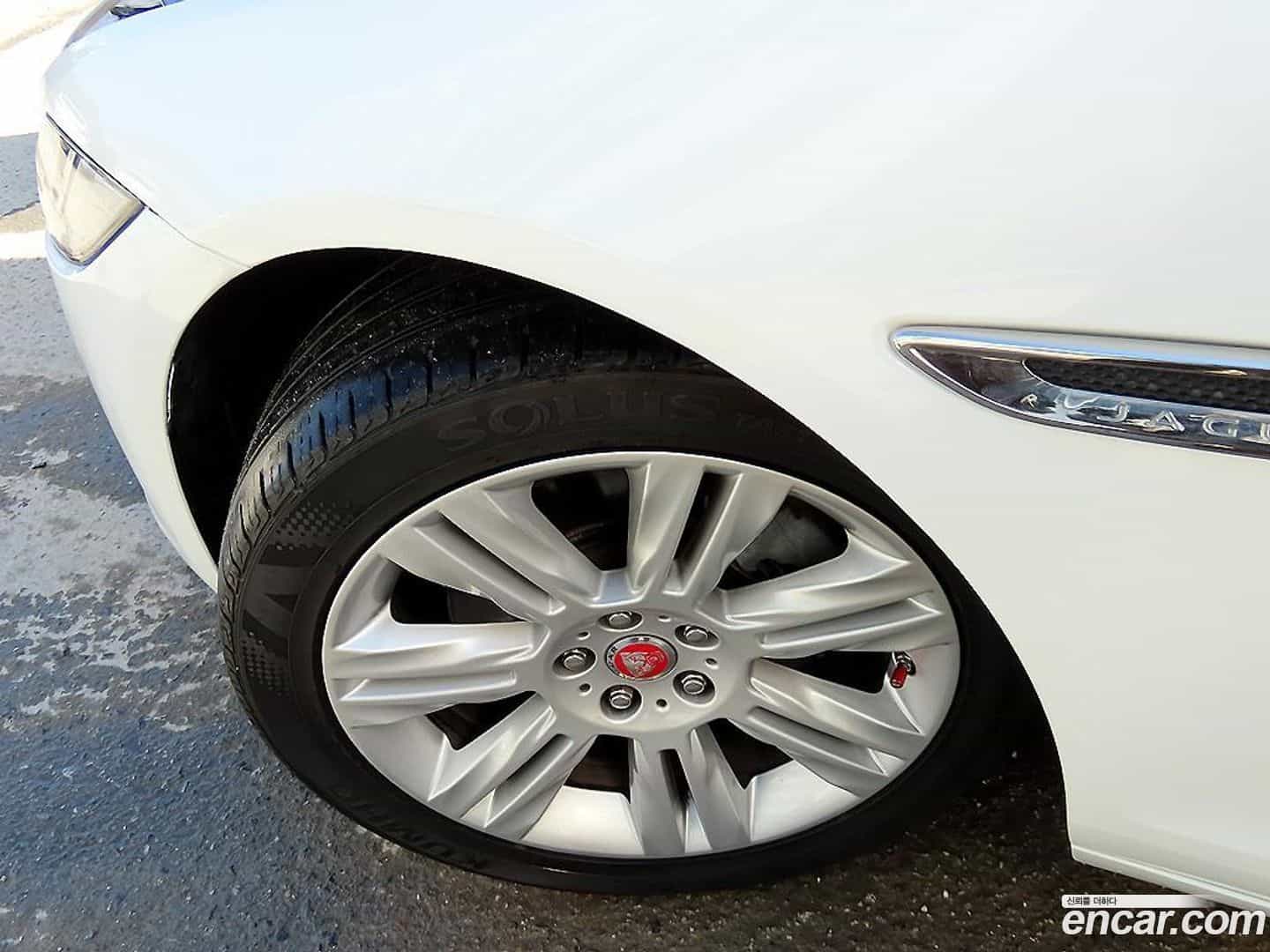 XF Jaguar 2018.6-OPTION-024