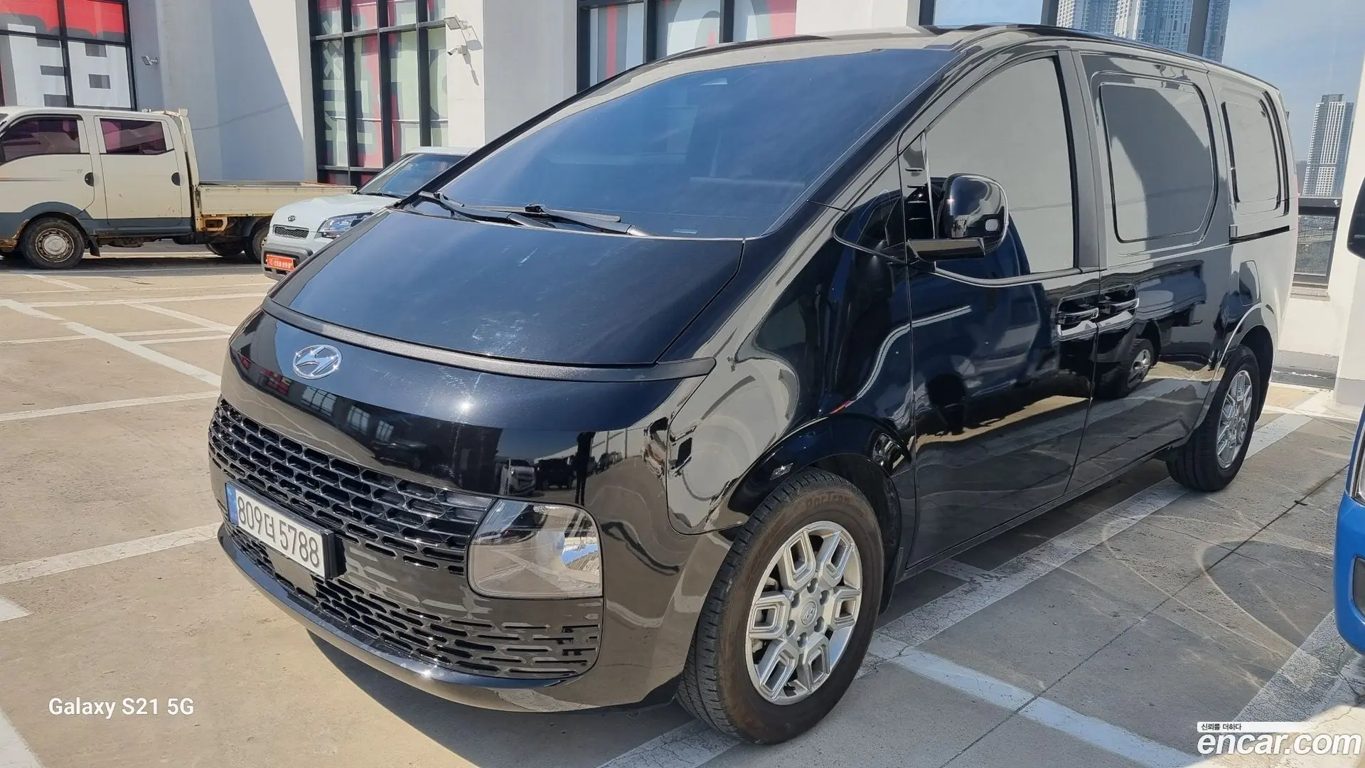 Main__Slider__Photo:Staria Hyundai 2023.0-0