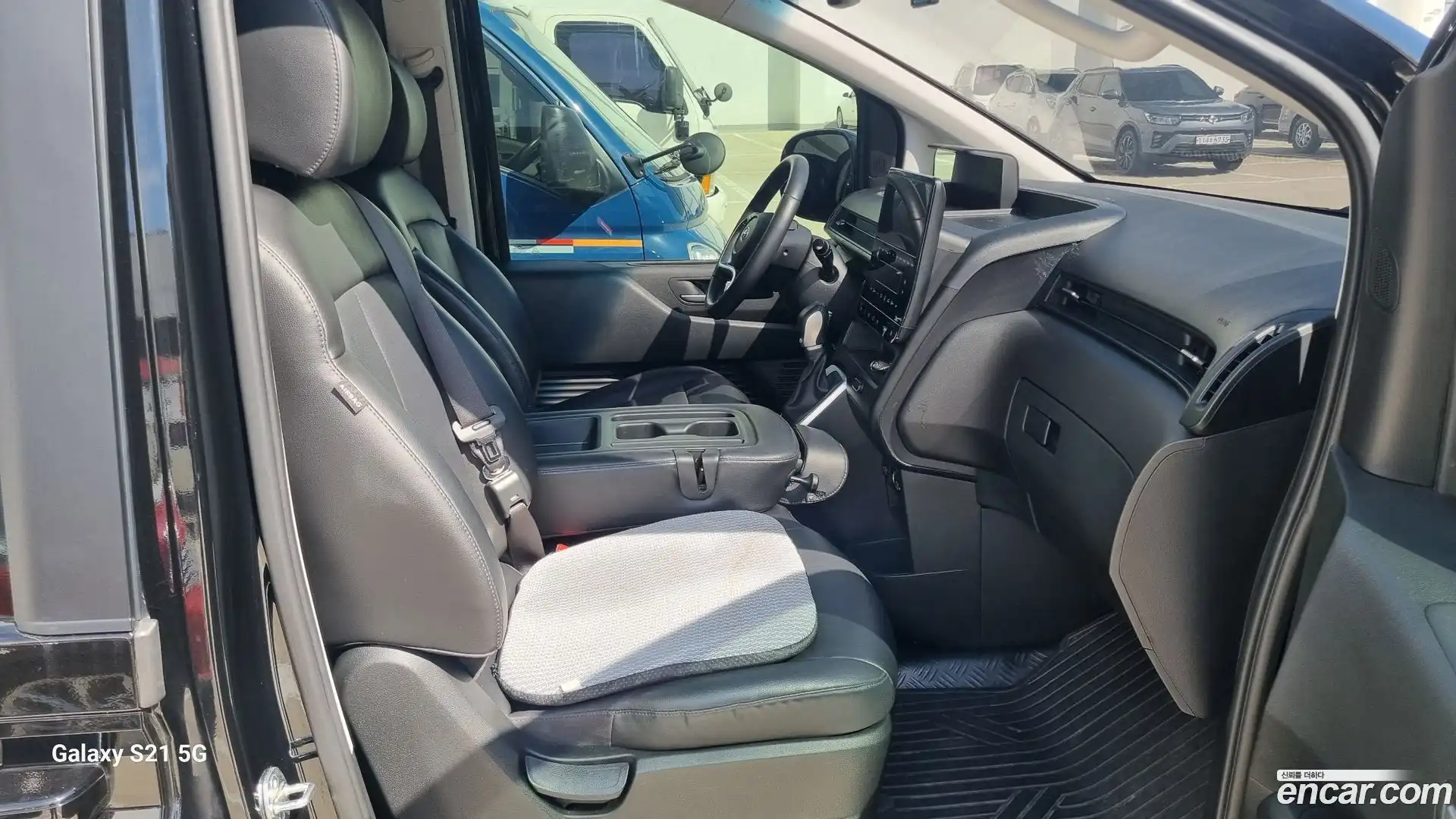 Staria Hyundai 2023.0-INNER-010