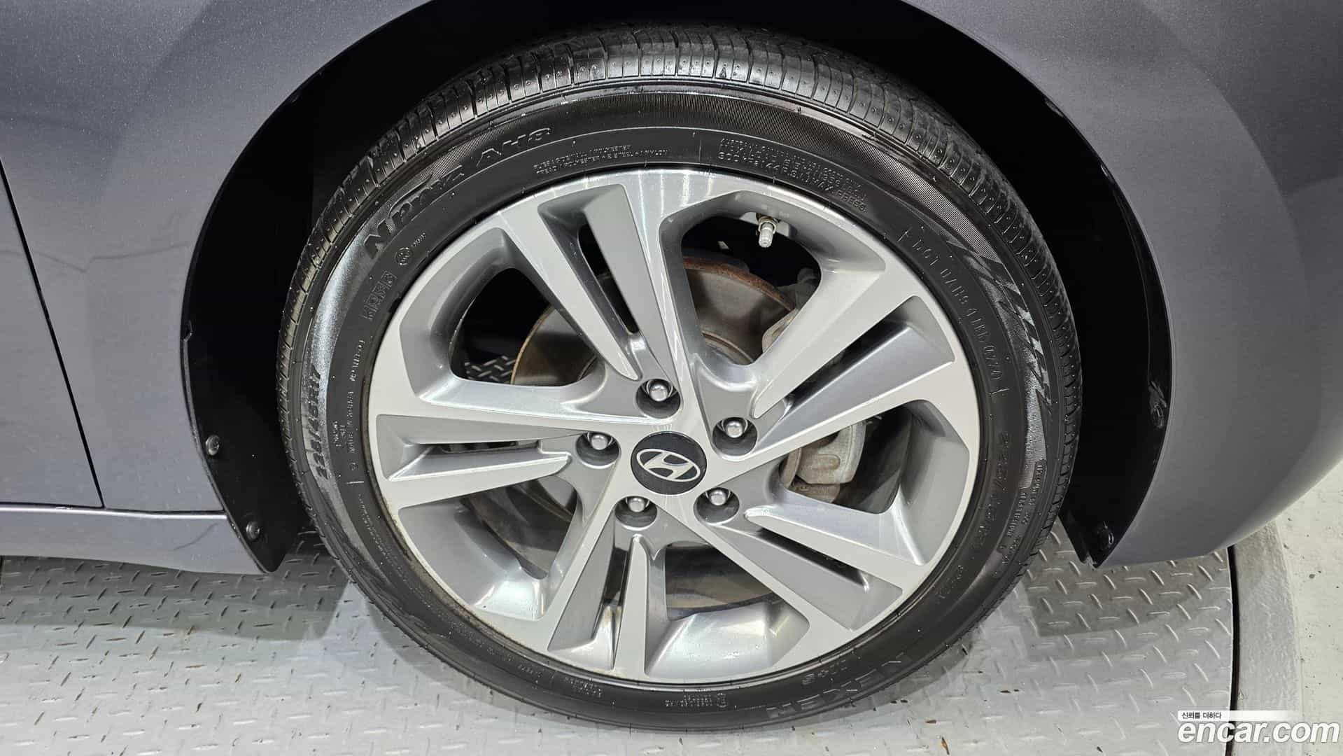 AVANTE Hyundai 2017.10-OUTER-005