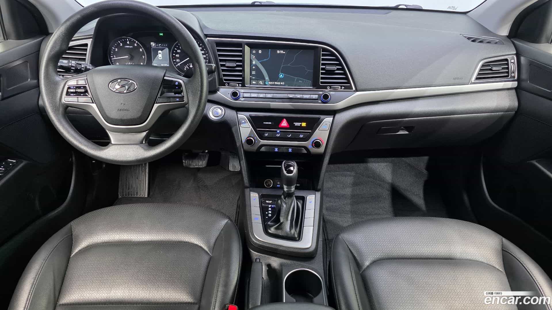 AVANTE Hyundai 2017.10-INNER-007