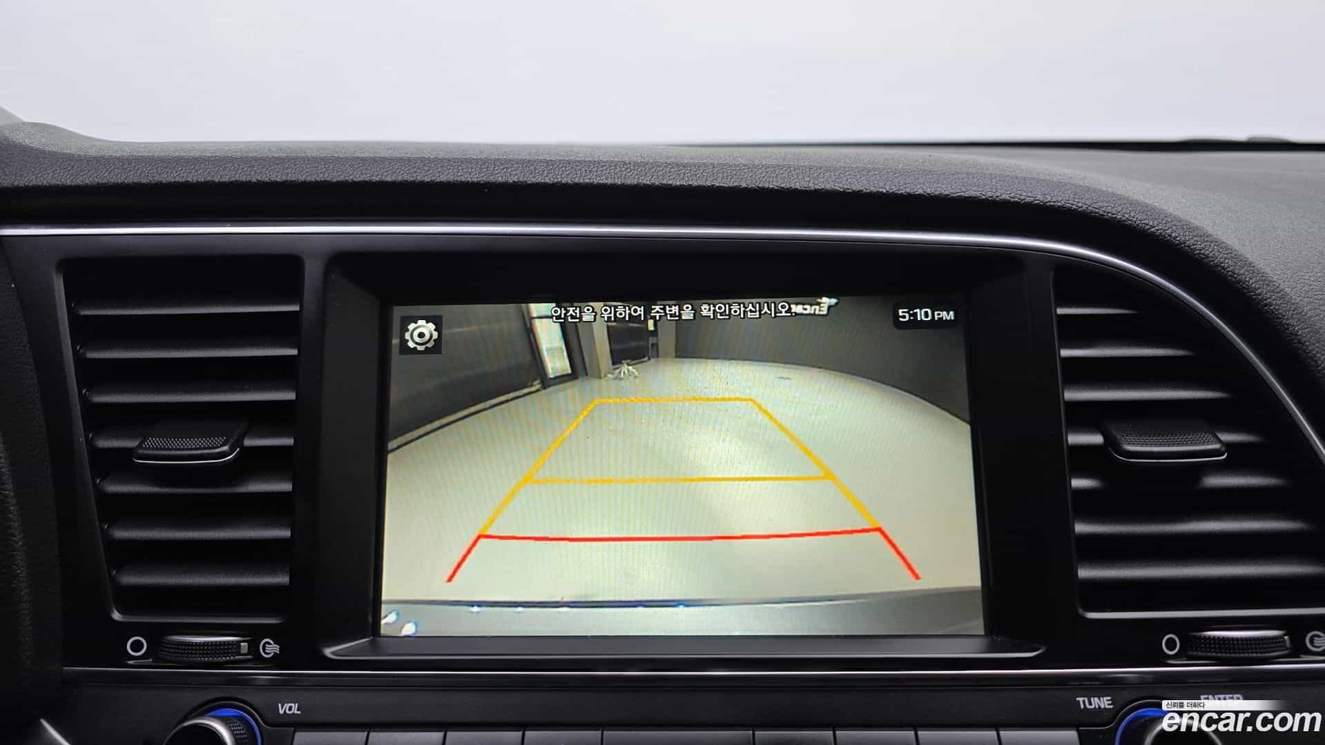 AVANTE Hyundai 2017.10-OPTION-021