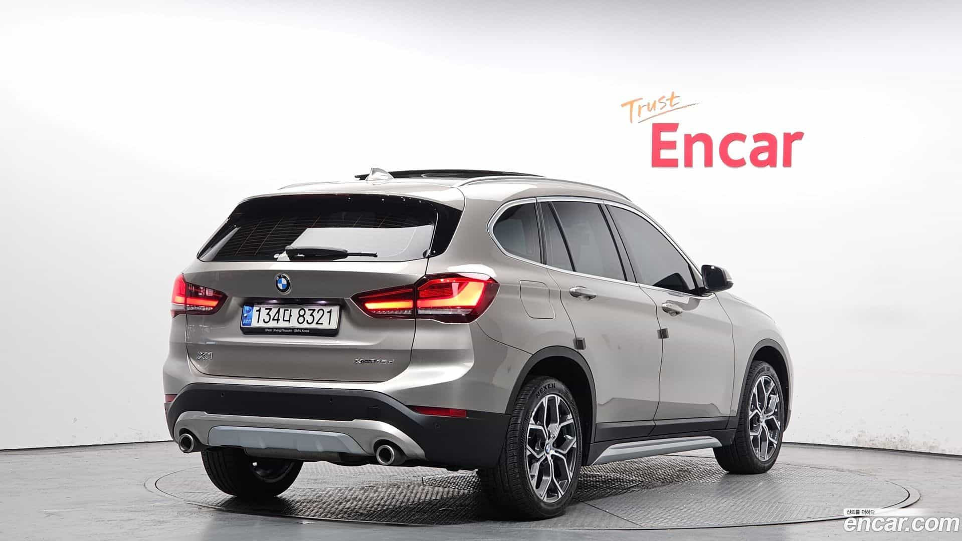 X1 BMW 2021.1-OUTER-002
