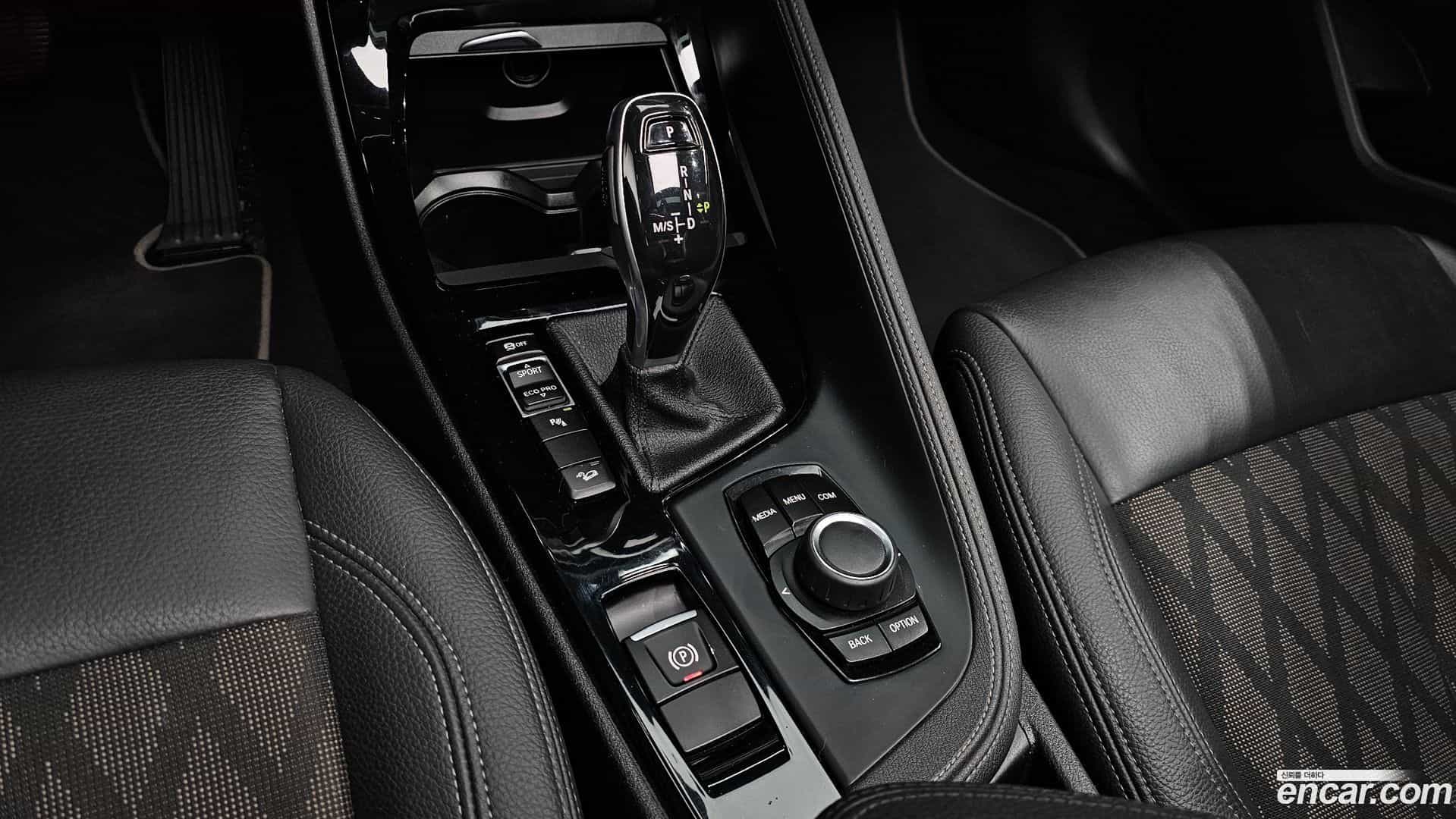 X1 BMW 2021.1-INNER-009