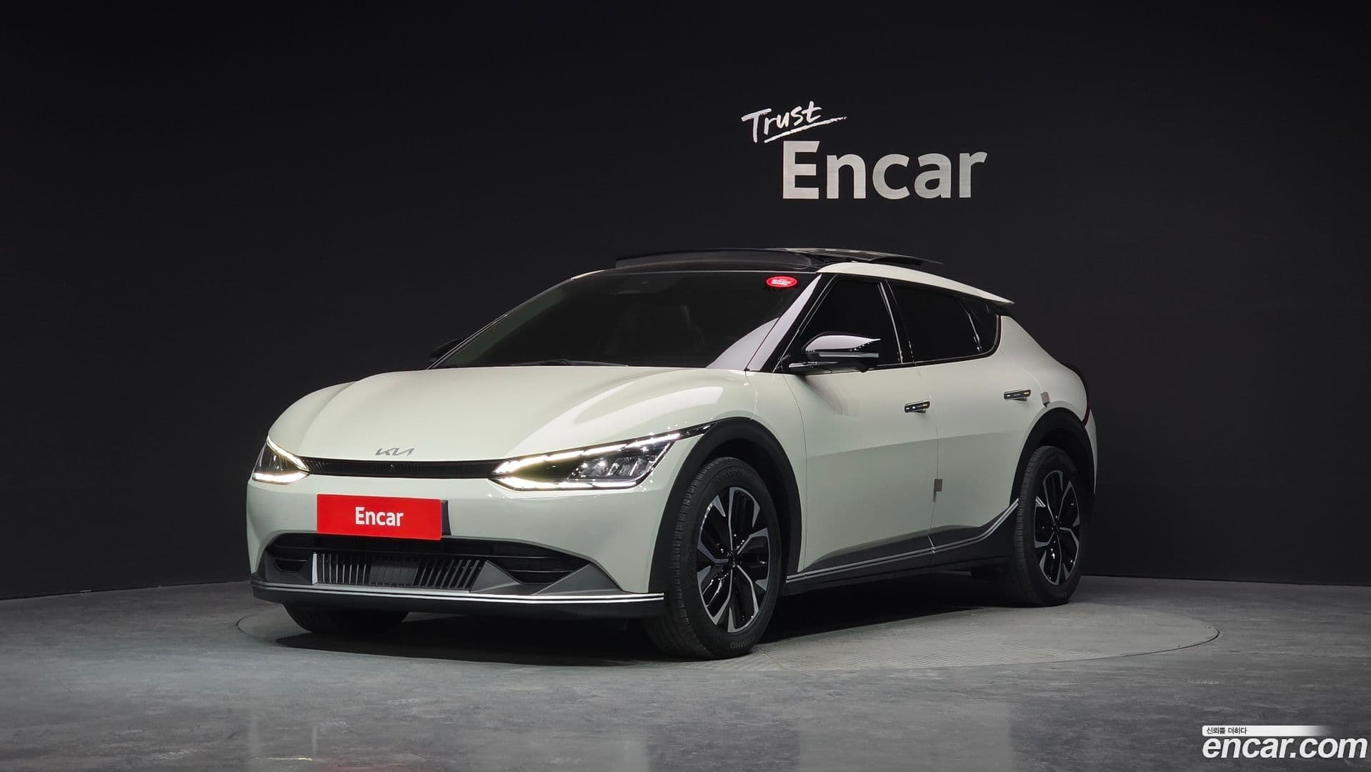 Main__Slider__Photo:EV6 Kia 2022.0-0