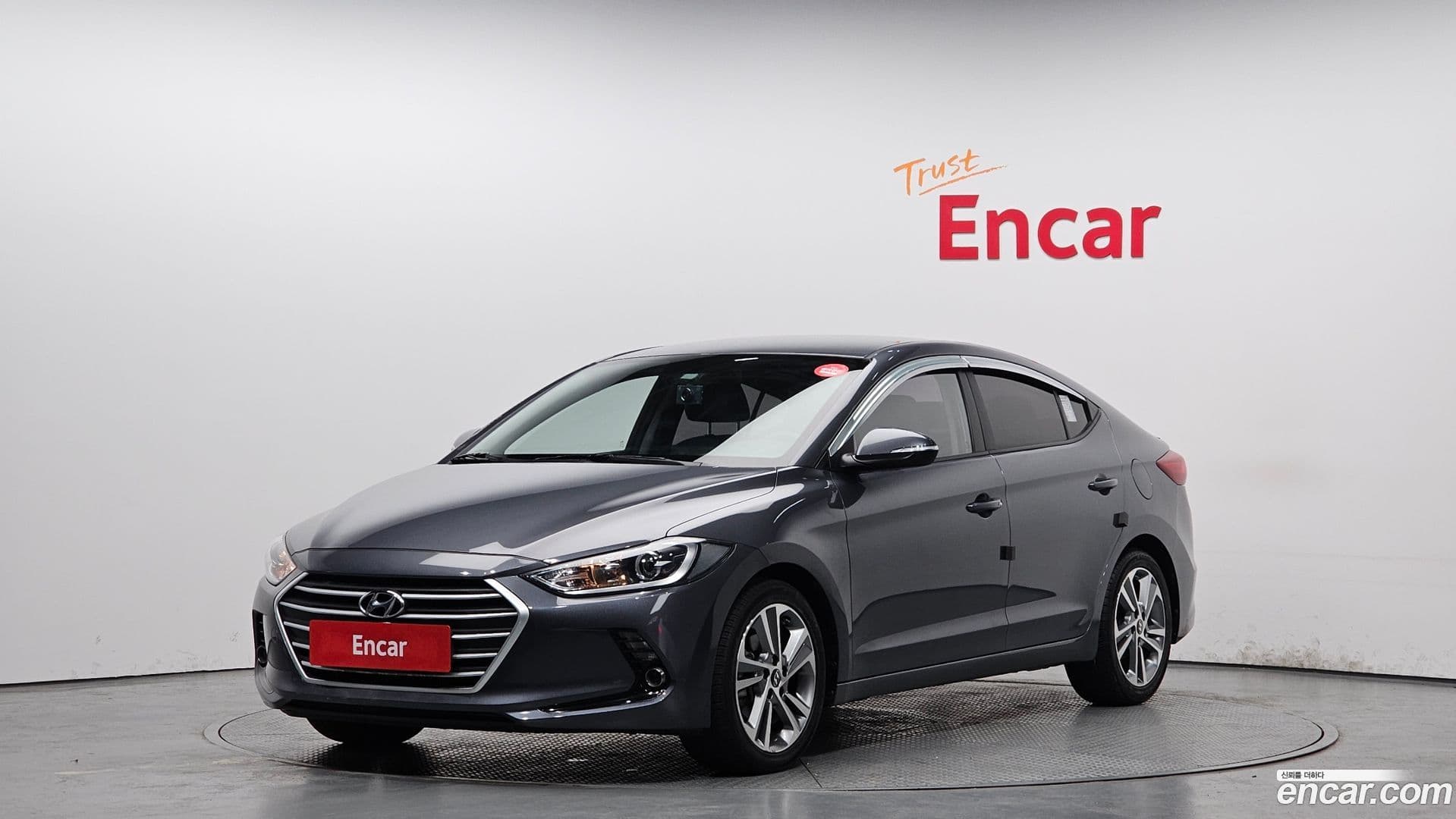 Main__Slider__Photo:AVANTE Hyundai 2018.2-0