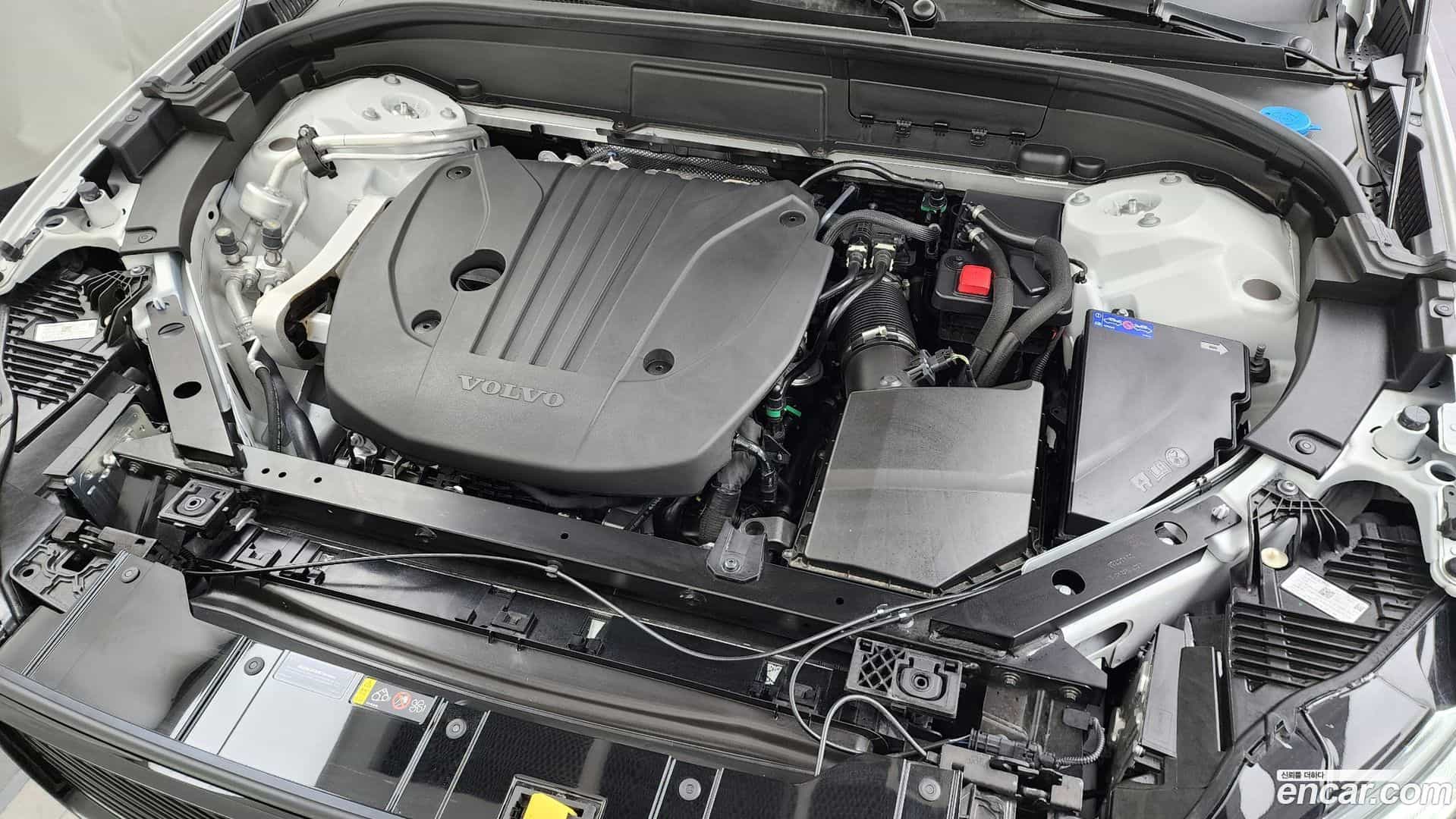 XC60 Volvo 2025.8-OUTER-006