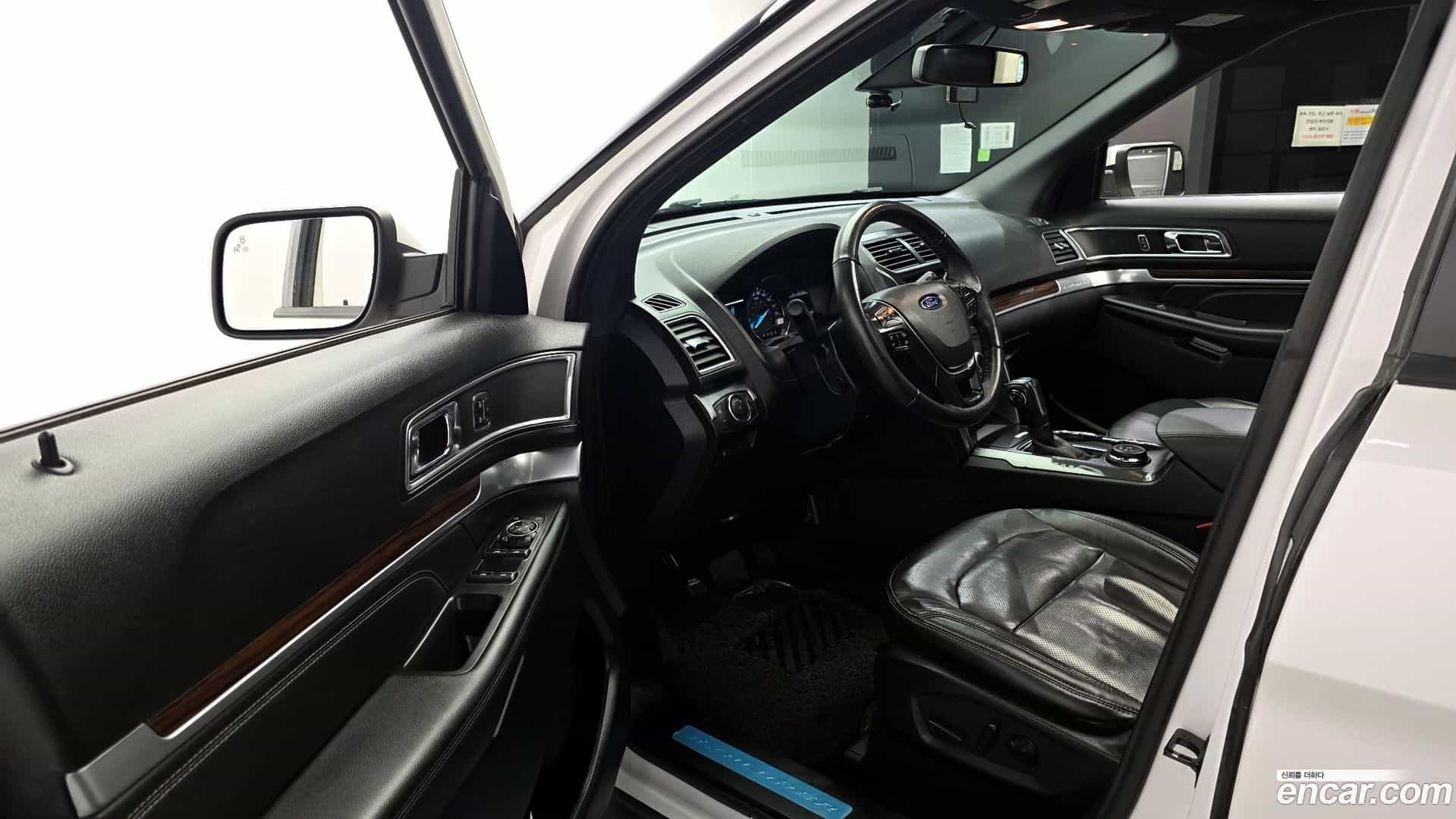 Explorer Ford 2019.1-INNER-010