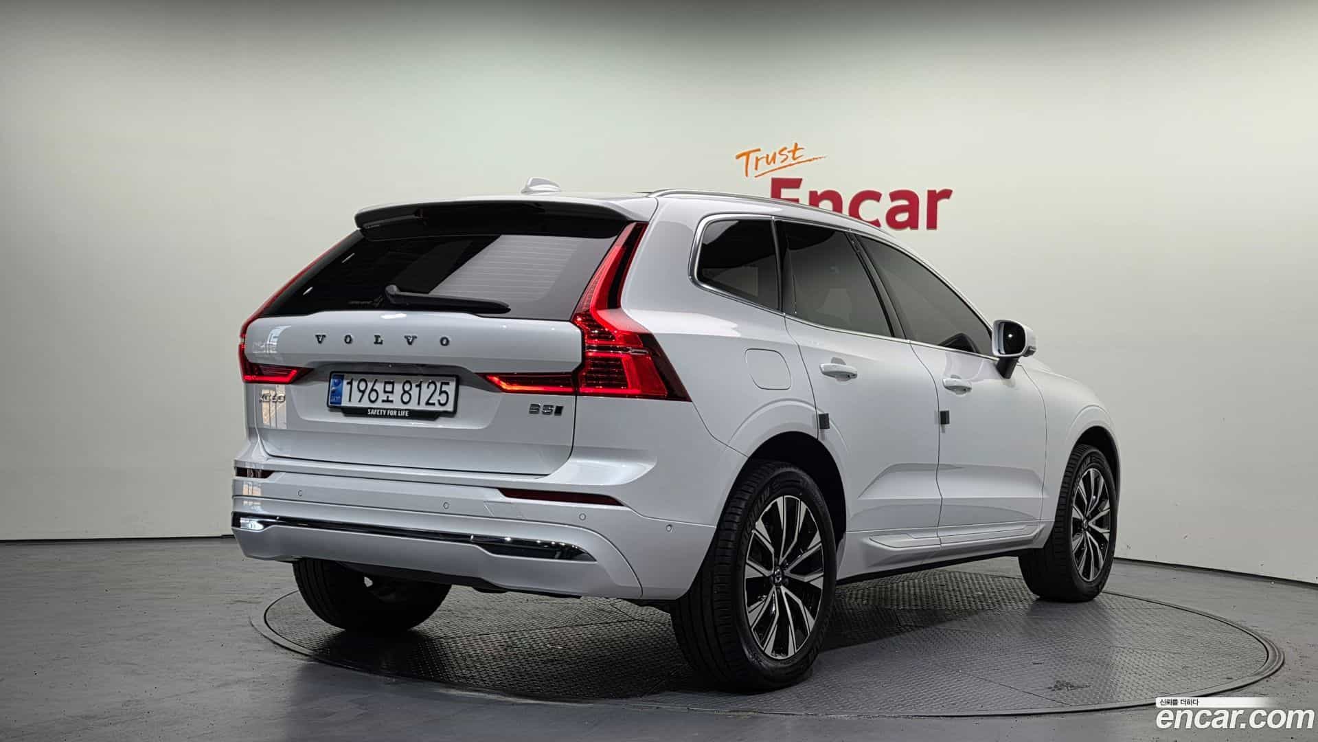 XC60 Volvo 2023.11-OUTER-002