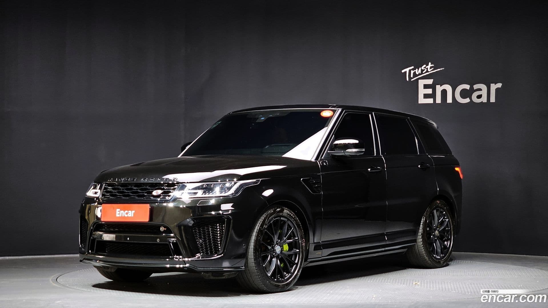 Main__Slider__Photo:Range Rover Sport Land Rover 2019.3-0