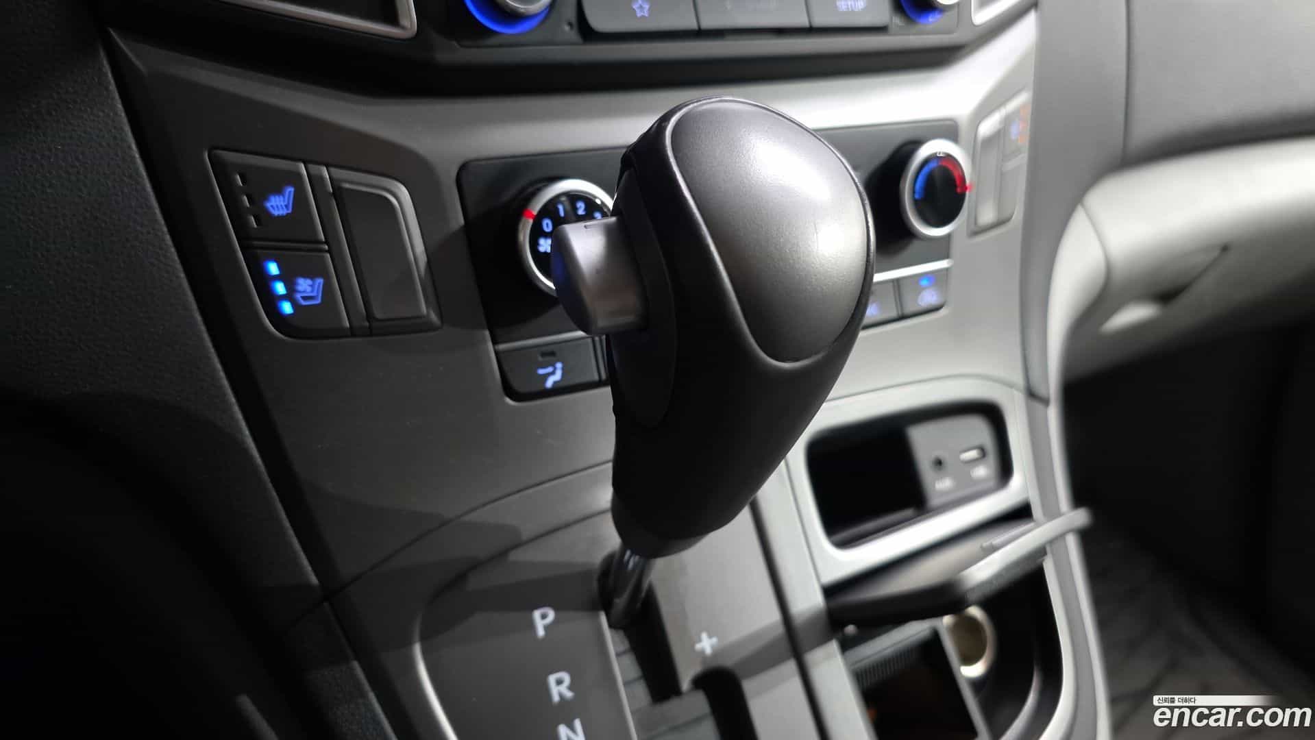 Starex Hyundai 2019.5-INNER-009