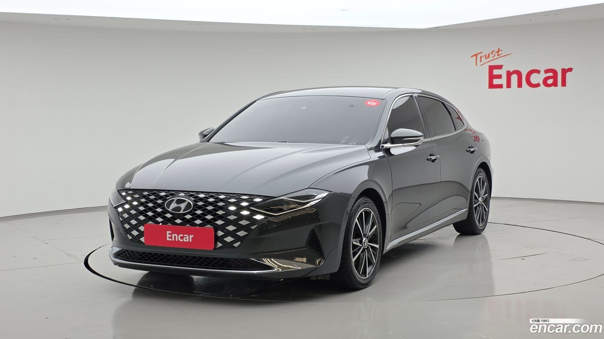 Main__Slider__Photo:Grandeur Hyundai 2022.2-0