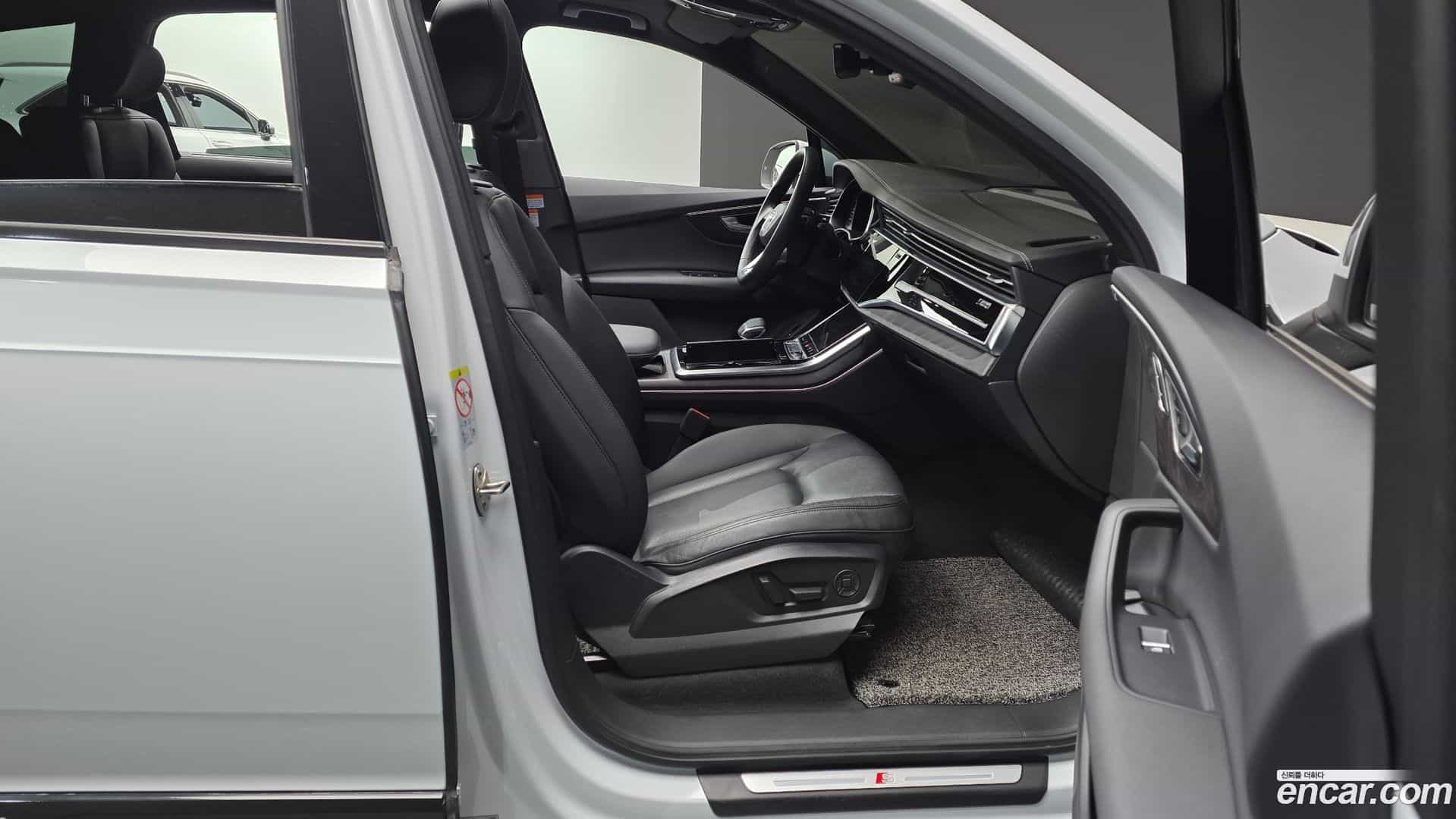 Q7 Audi 2023.2-OPTION-015