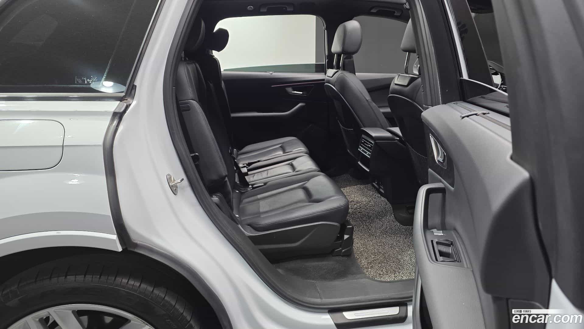 Q7 Audi 2023.2-OPTION-016