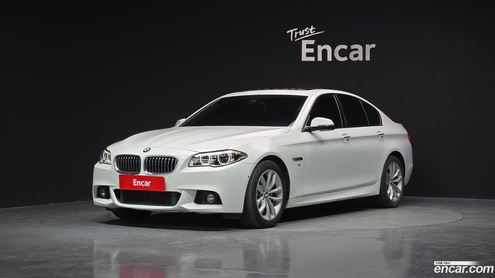 Main__Slider__Photo:5-Series BMW 2015.11-0