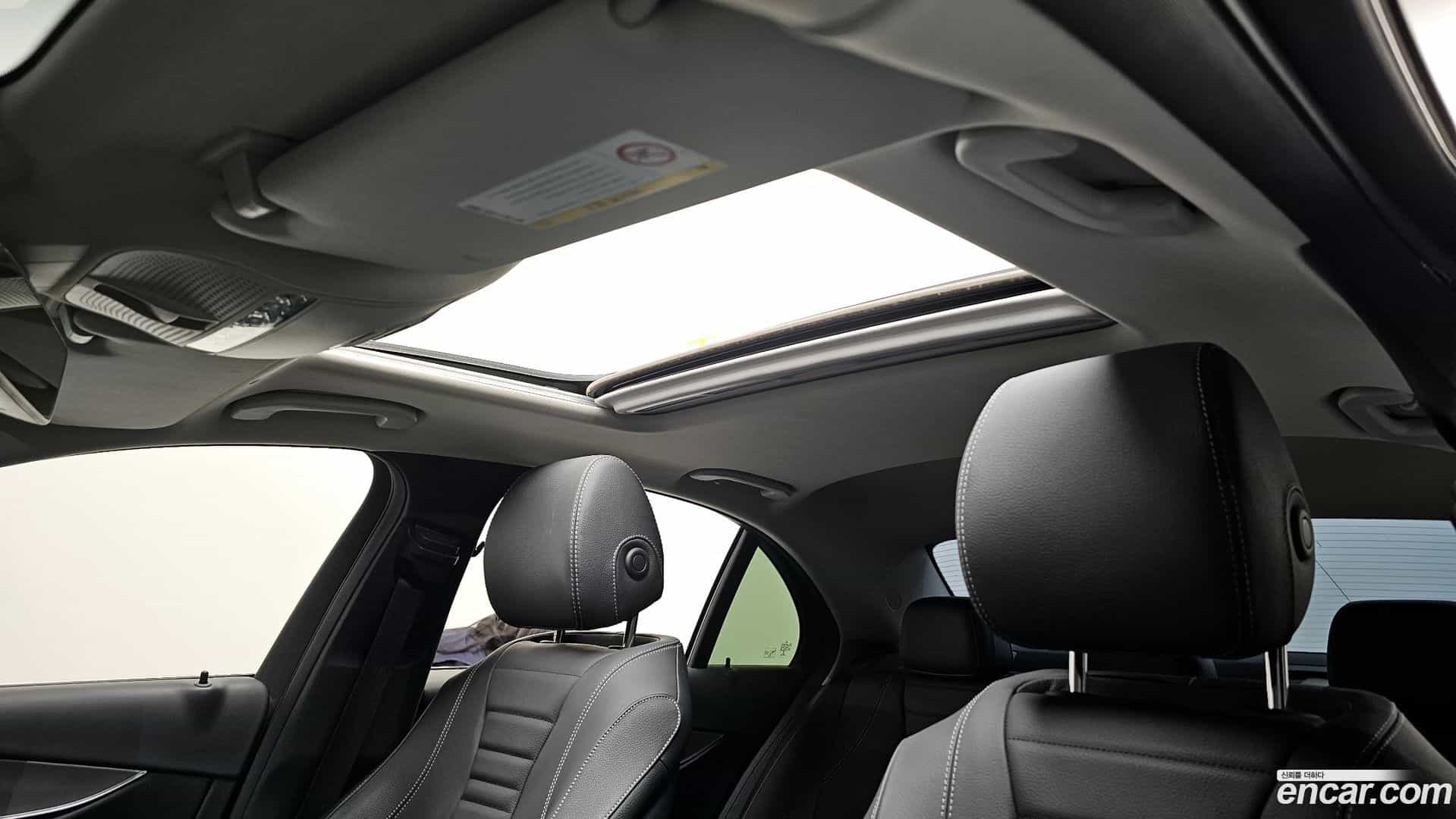E-Class Mercedes-Benz 2017.0-OPTION-023