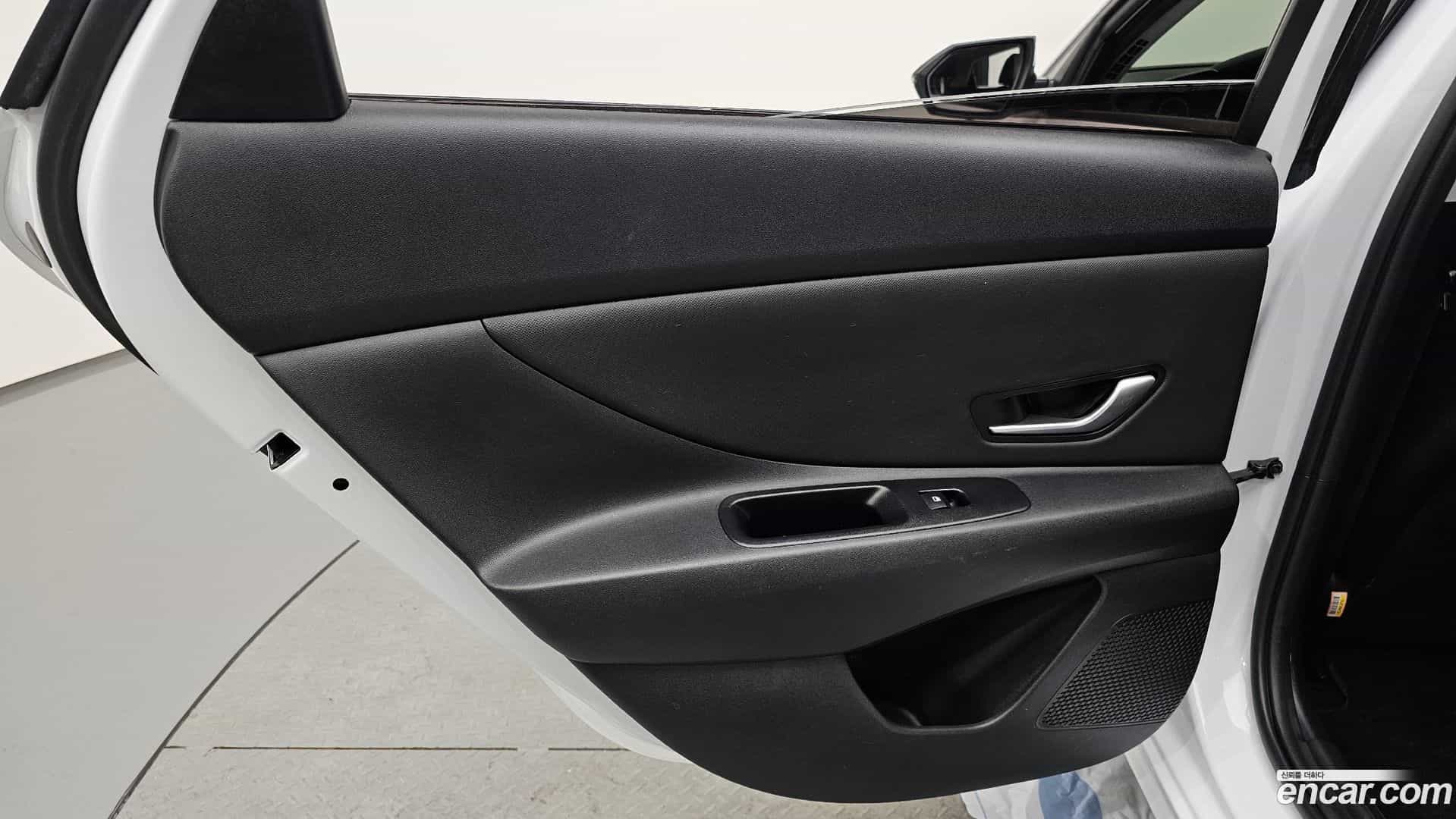 AVANTE Hyundai 2021.5-INNER-035