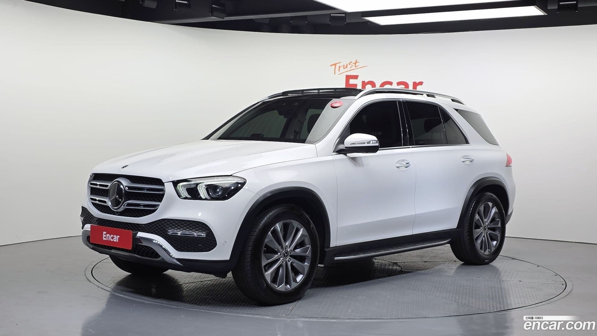Main__Slider__Photo:GLE-Class Mercedes-Benz 2022.5-0