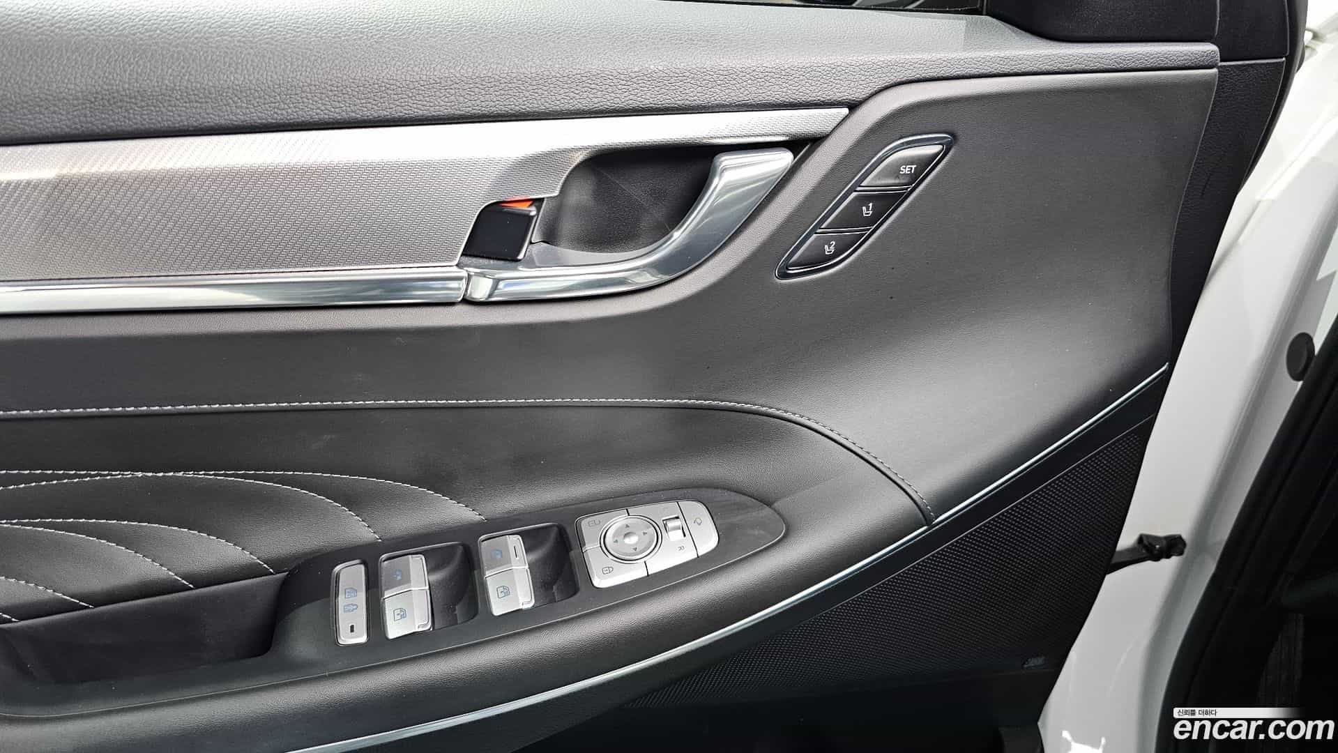 Grandeur Hyundai 2021.8-OPTION-023