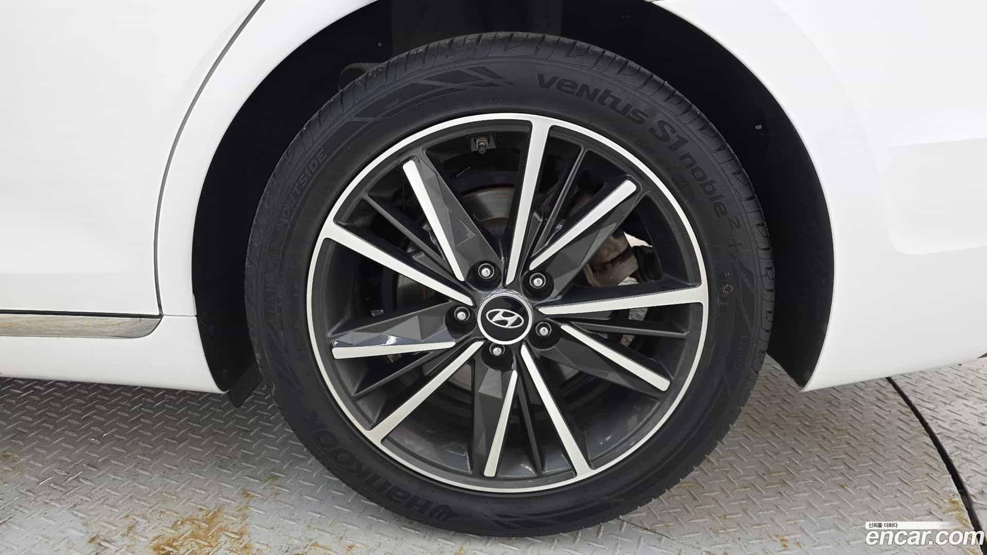 Grandeur Hyundai 2022.2-OUTER-005