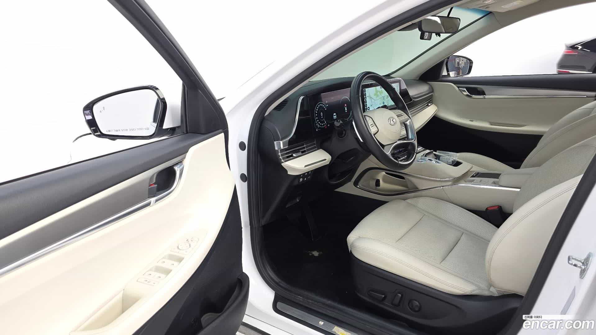 Grandeur Hyundai 2022.2-INNER-010