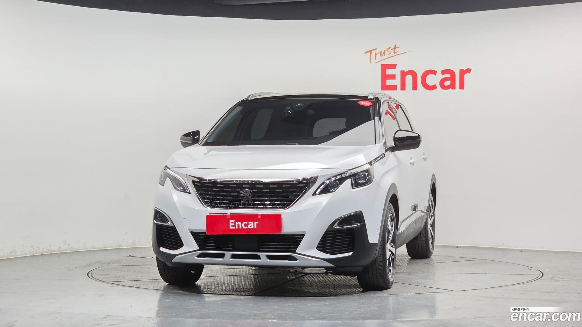 Main__Slider__Photo:5008 Peugeot 2019.2-2
