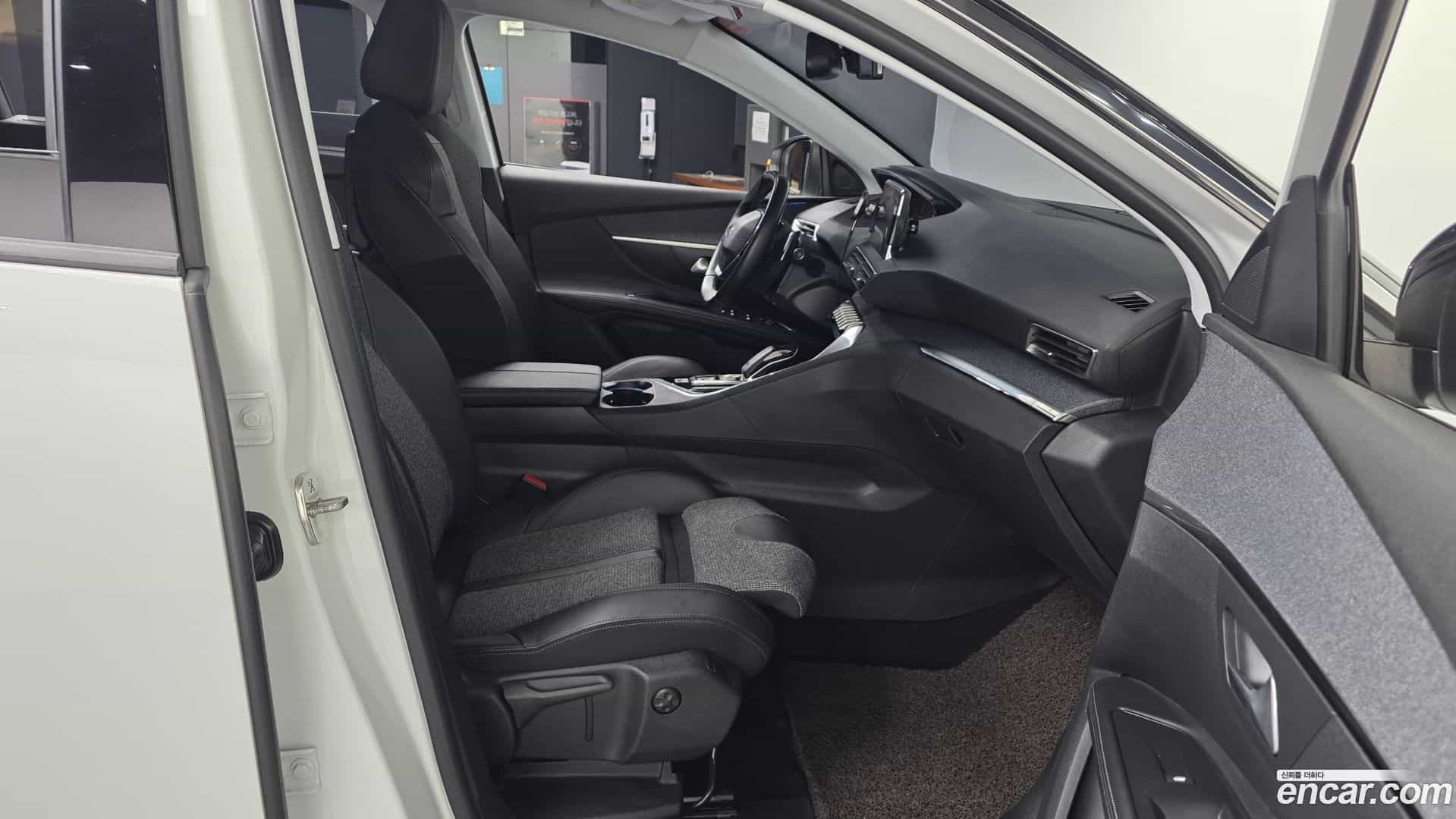 5008 Peugeot 2019.2-OPTION-015