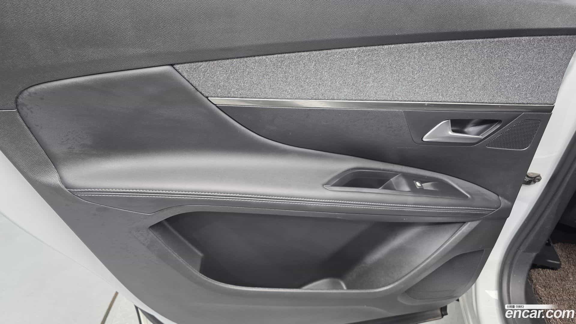 5008 Peugeot 2019.2-INNER-035