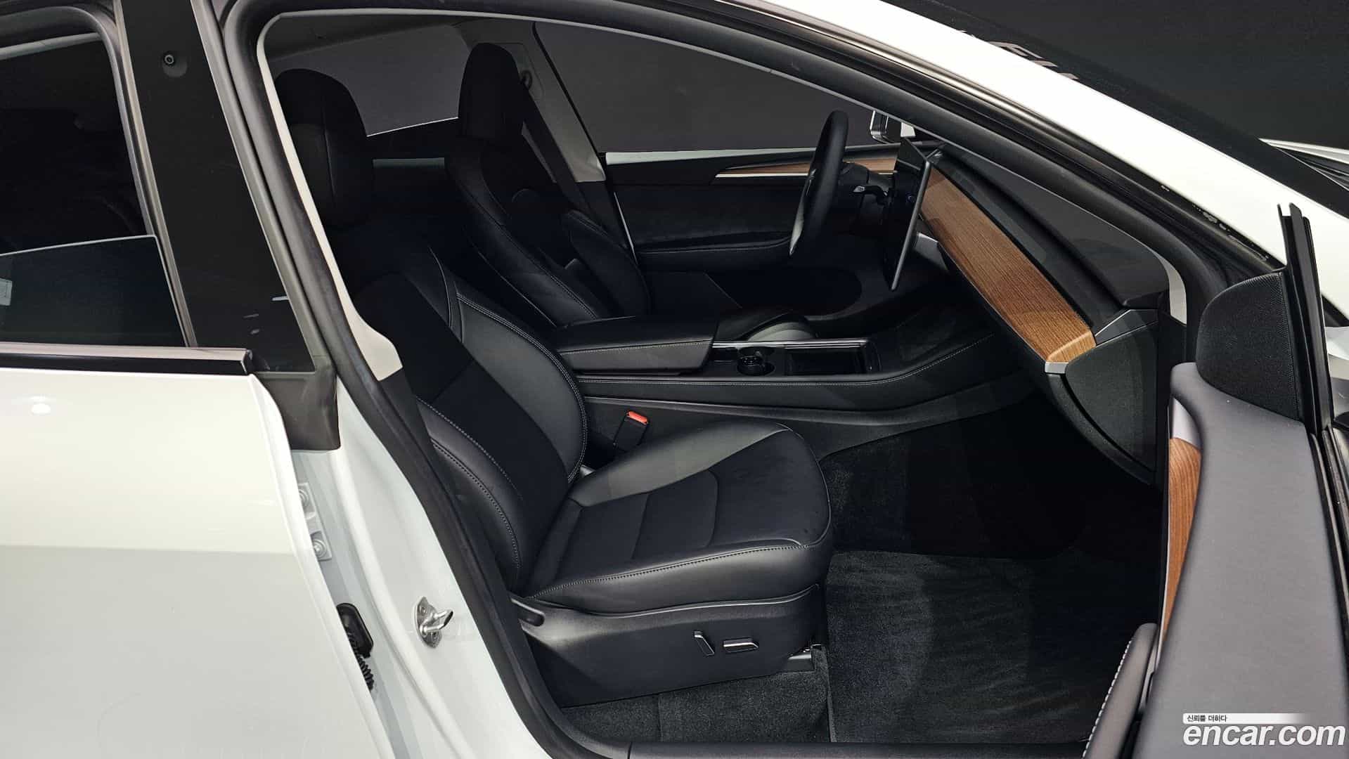 Model Y Tesla 2023.8-OPTION-015