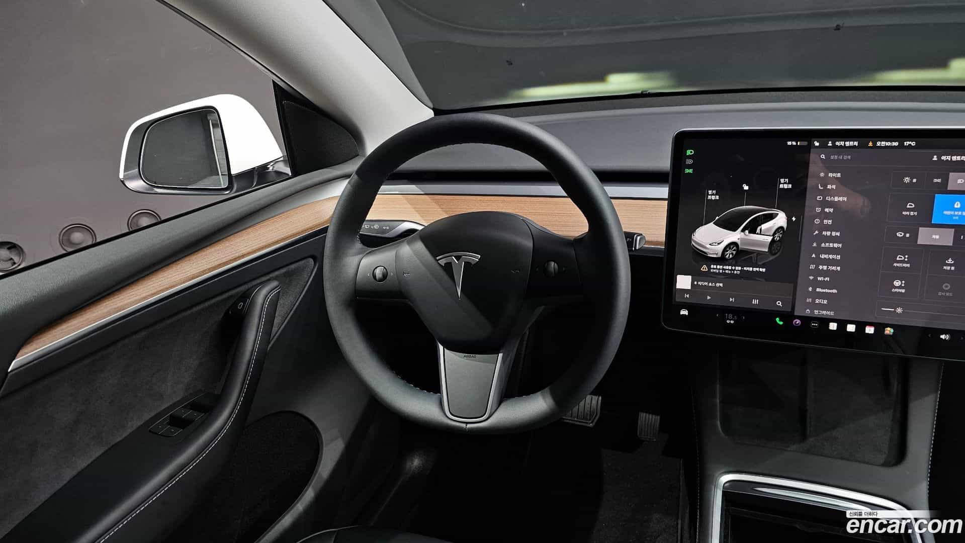 Model Y Tesla 2023.8-OPTION-017