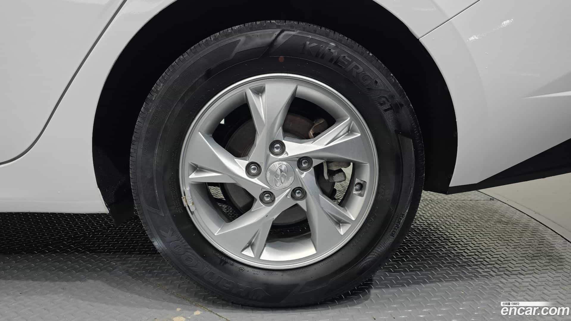 AVANTE Hyundai 2023.0-OUTER-005